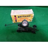 Britains - Set 1718 - Searchlight On Mobile Chassis [1939 Version], Comprising: Searchlight On 4 X