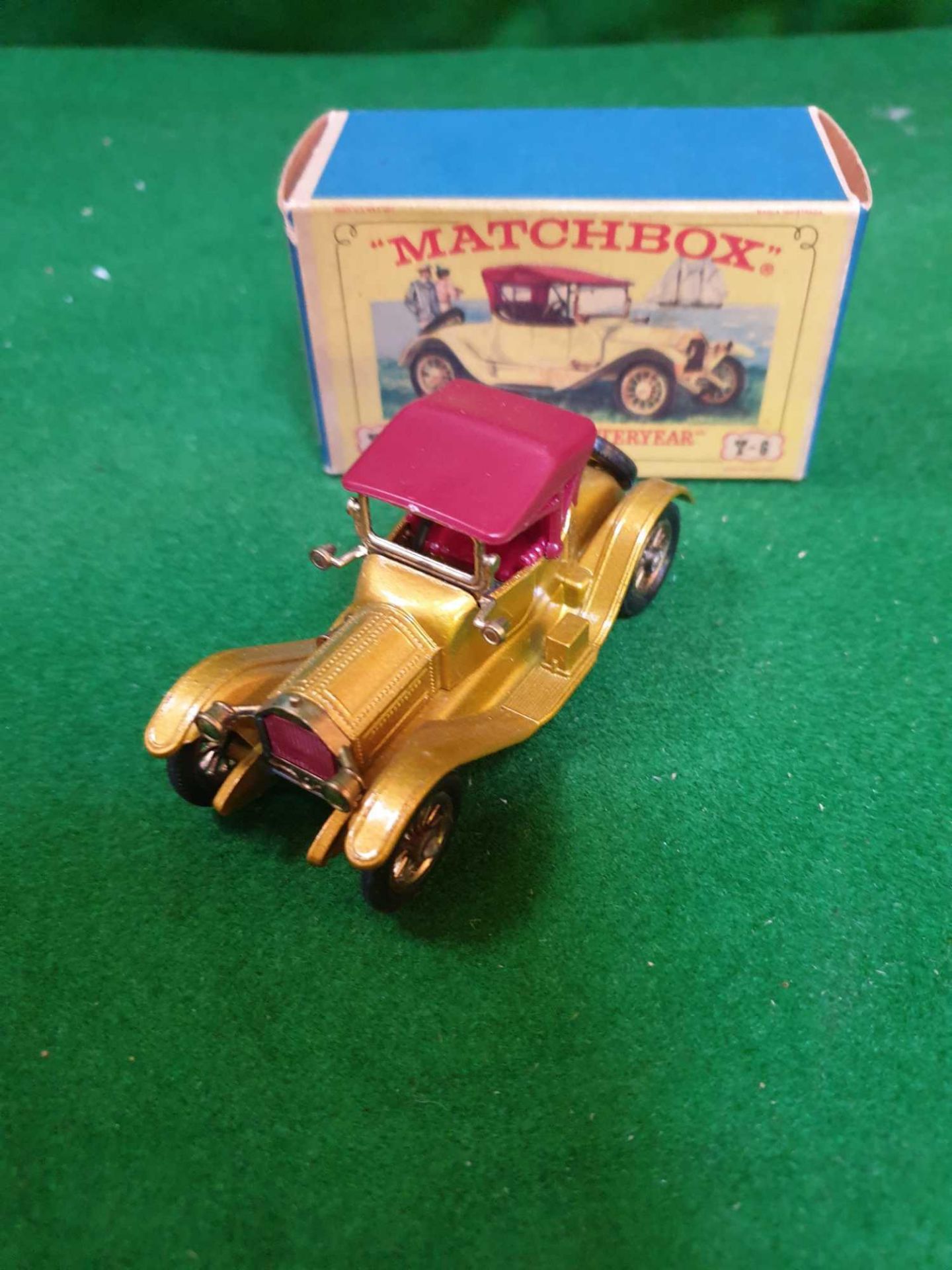 Matchbox Models Of Yesteryear Y6 1913 Cadillac Gold Red Roof Mint Model Firm Box - Image 3 of 3