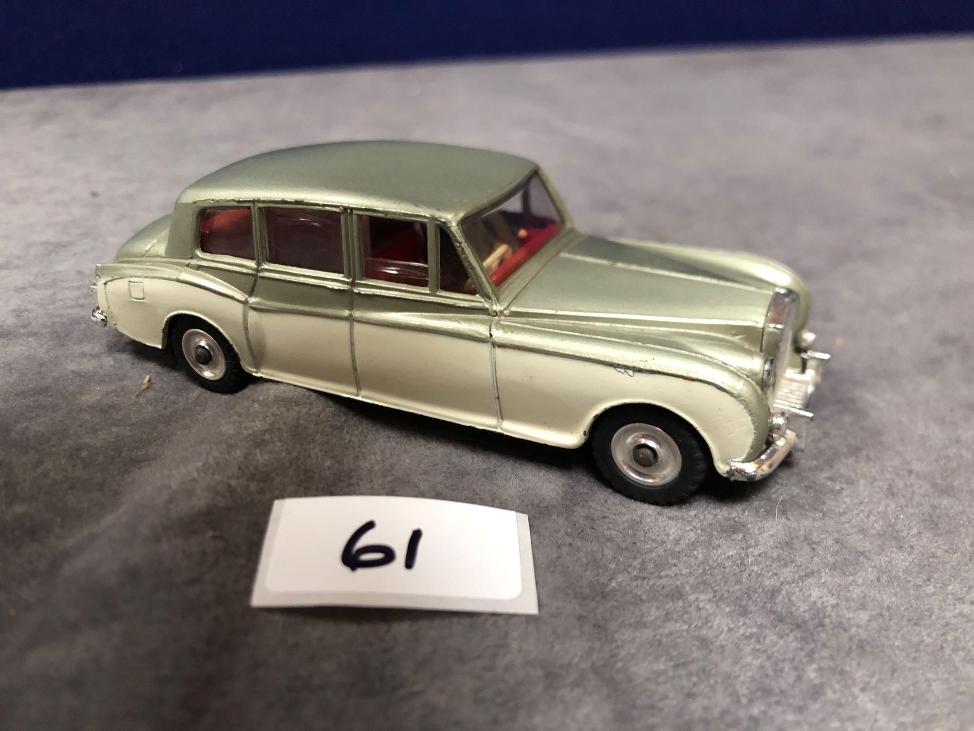 Dinky #198 Rolls Royce Phantom V Green/Cream - Concave Hubs, 1962 - 1969 Unboxed excellent model