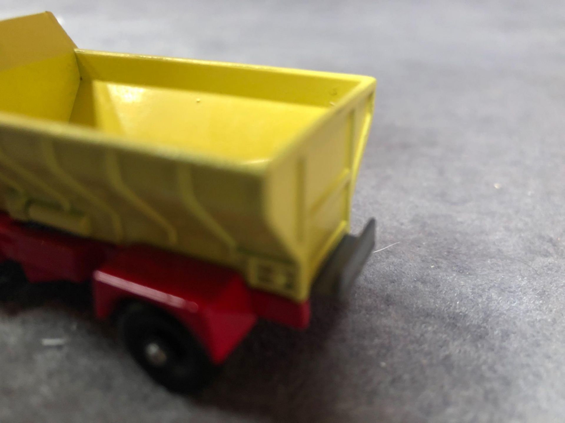 Matchbox Lesney #70b Grit Spreading Truck With Rare Grey Slide Fitted Upside Down! Mint Model With - Image 4 of 5