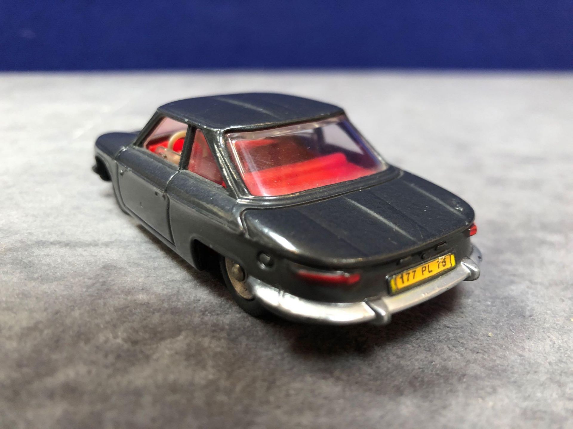 Dinky (France) Diecast #524 Panhard CT24 Coupe In Grey Mint in a top quality repro box  1964-1966 - Image 3 of 4