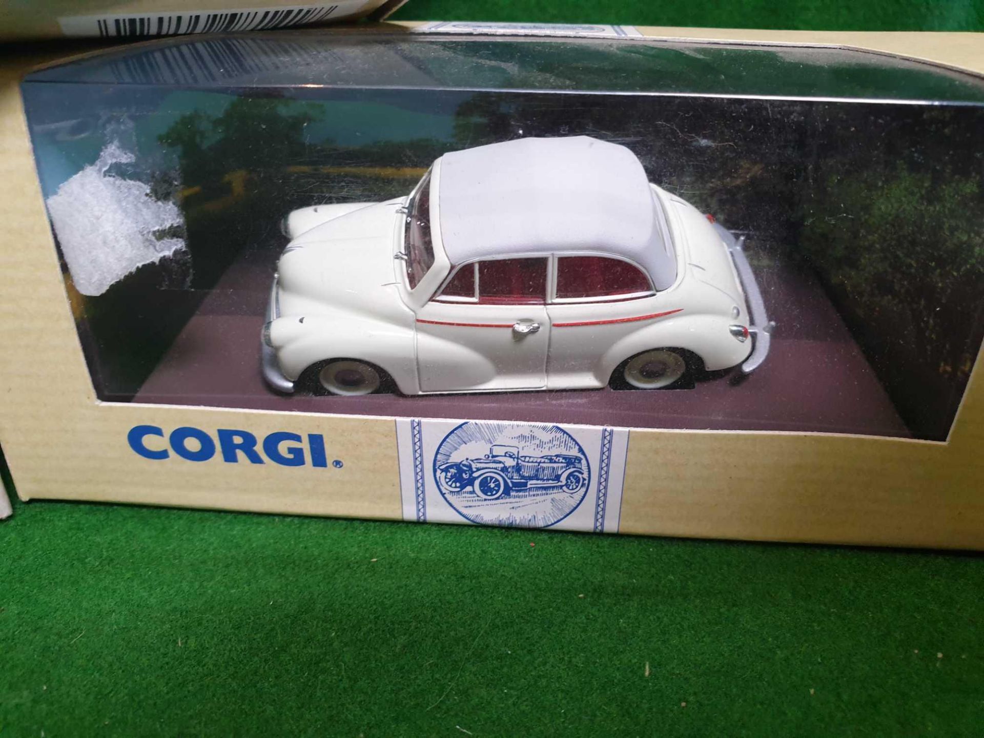 A Set Of 3 X Corgi Classic Vehicles Diecast Models Comprising Of #96750 Corgi Morris Minor - Image 4 of 4