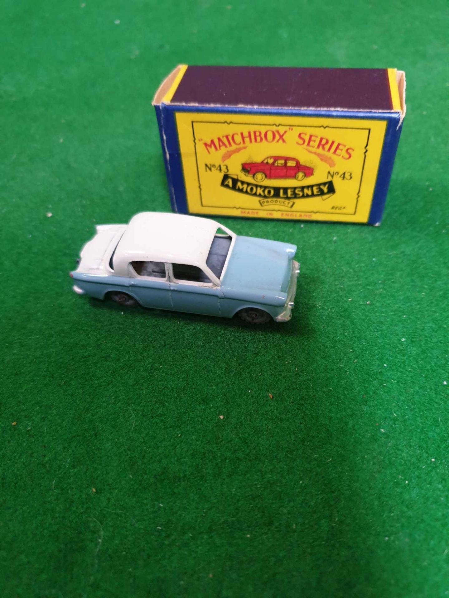 Matchbox Moko Lesney #43a Hillman Minx Two Tone Blue With Cream Roof Mint Model Firm Box 1959-1960 - Image 3 of 3