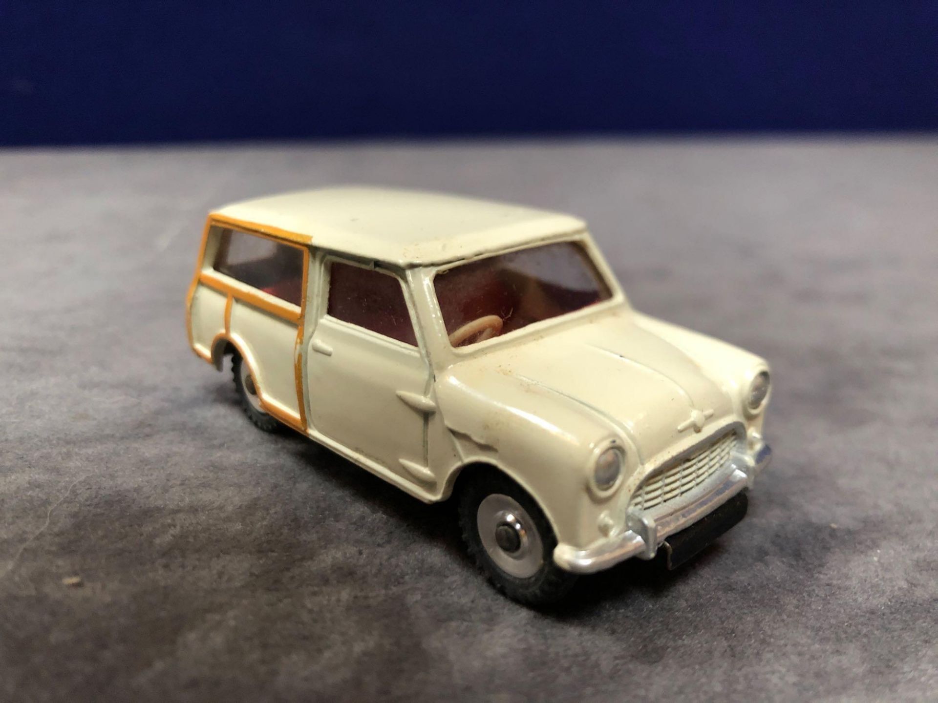 Dinky #197 Morris Mini Traveller Cream - Cream Body, Tan Woodwork And Red Interior. Mint in - Image 2 of 4