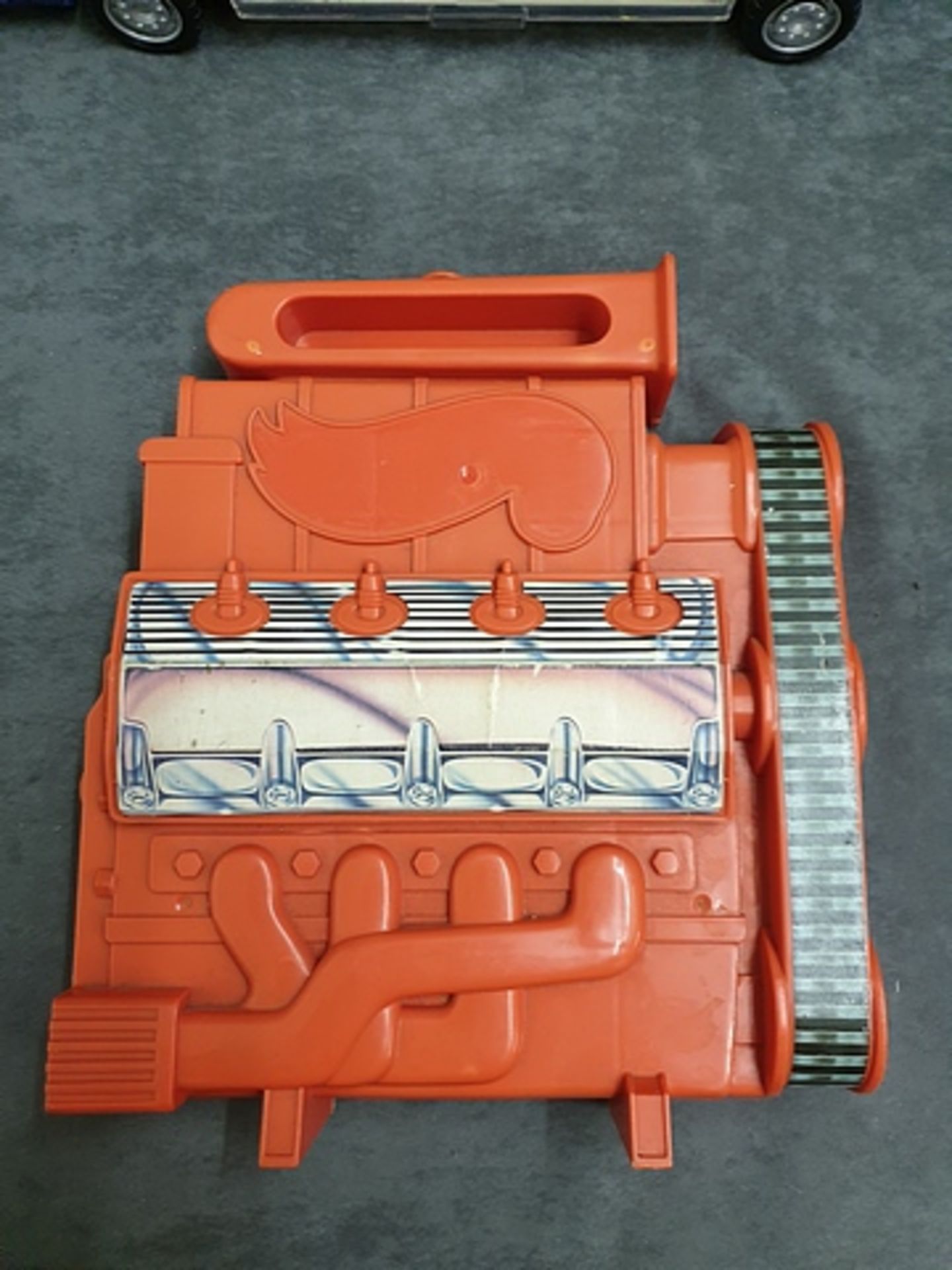 Vintage Hot Wheels Red Racers Engine Carrying Storage Case Car Holder 1983Complete With 18 Cars