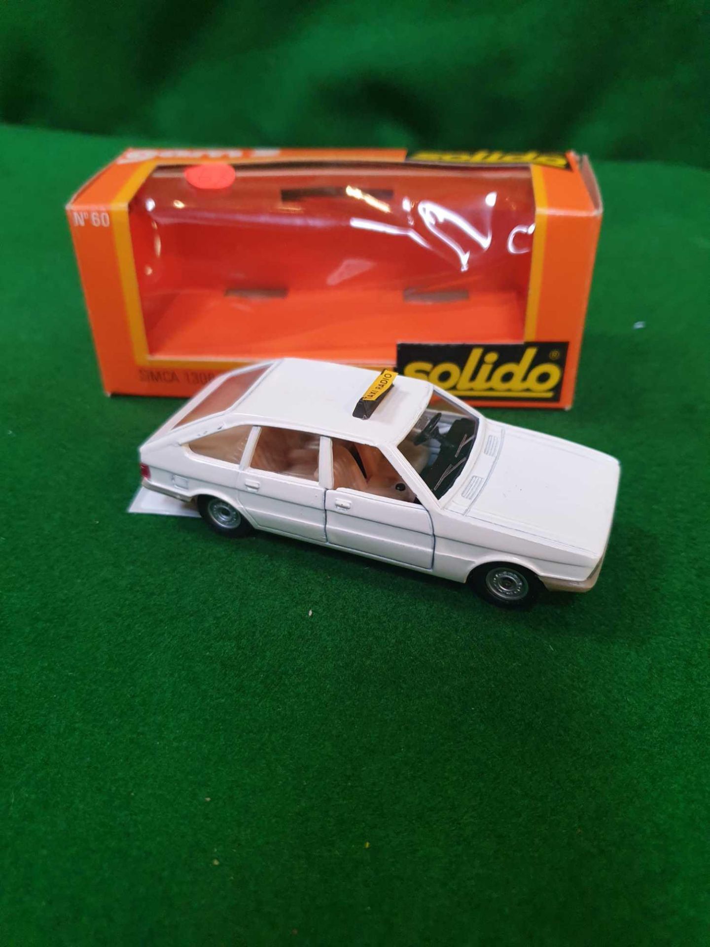 Solido Gam 2 #60 Simca 1308 Taxi White Virtually Mint To Mint Model In A Good Box - Image 2 of 3