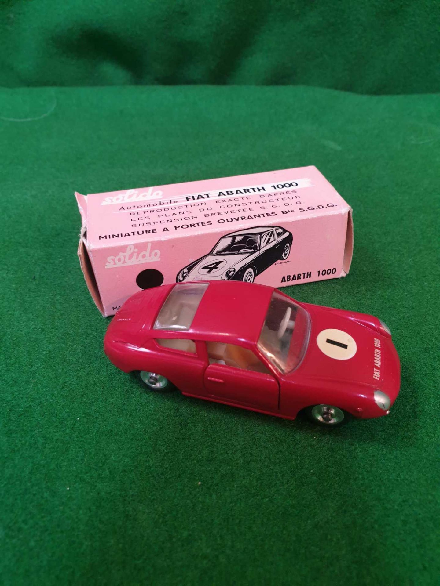 Solido #124 - Fiat Abarth 1000 - Red Racing No.1 Pink Box Mint Model In Excellent Box - Image 2 of 3