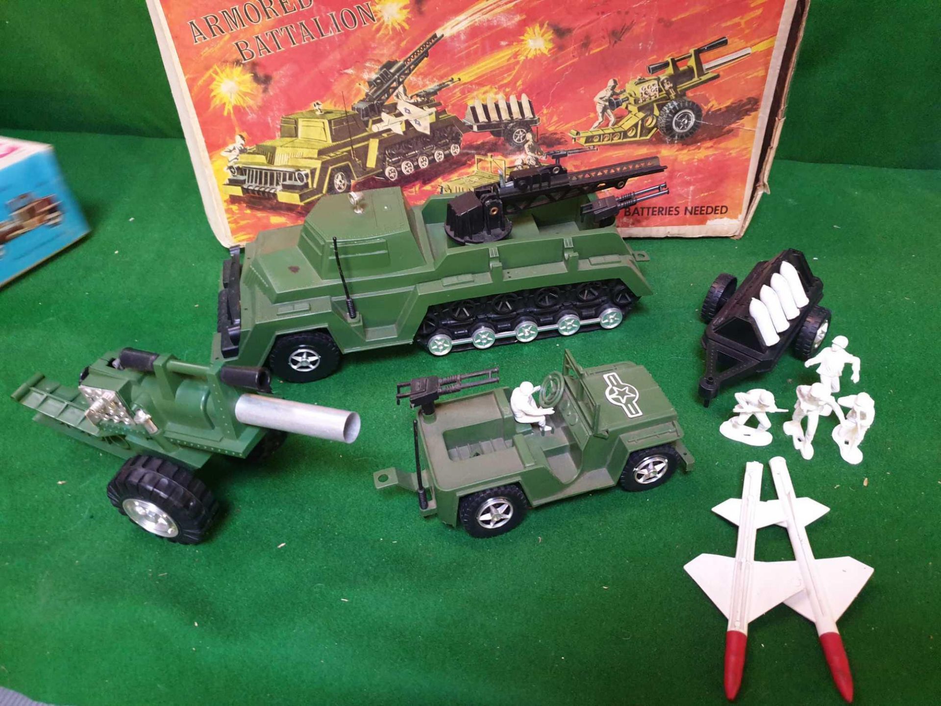 Deluxe Reading #108 Armoured Battalion Military Army Playset 1960s