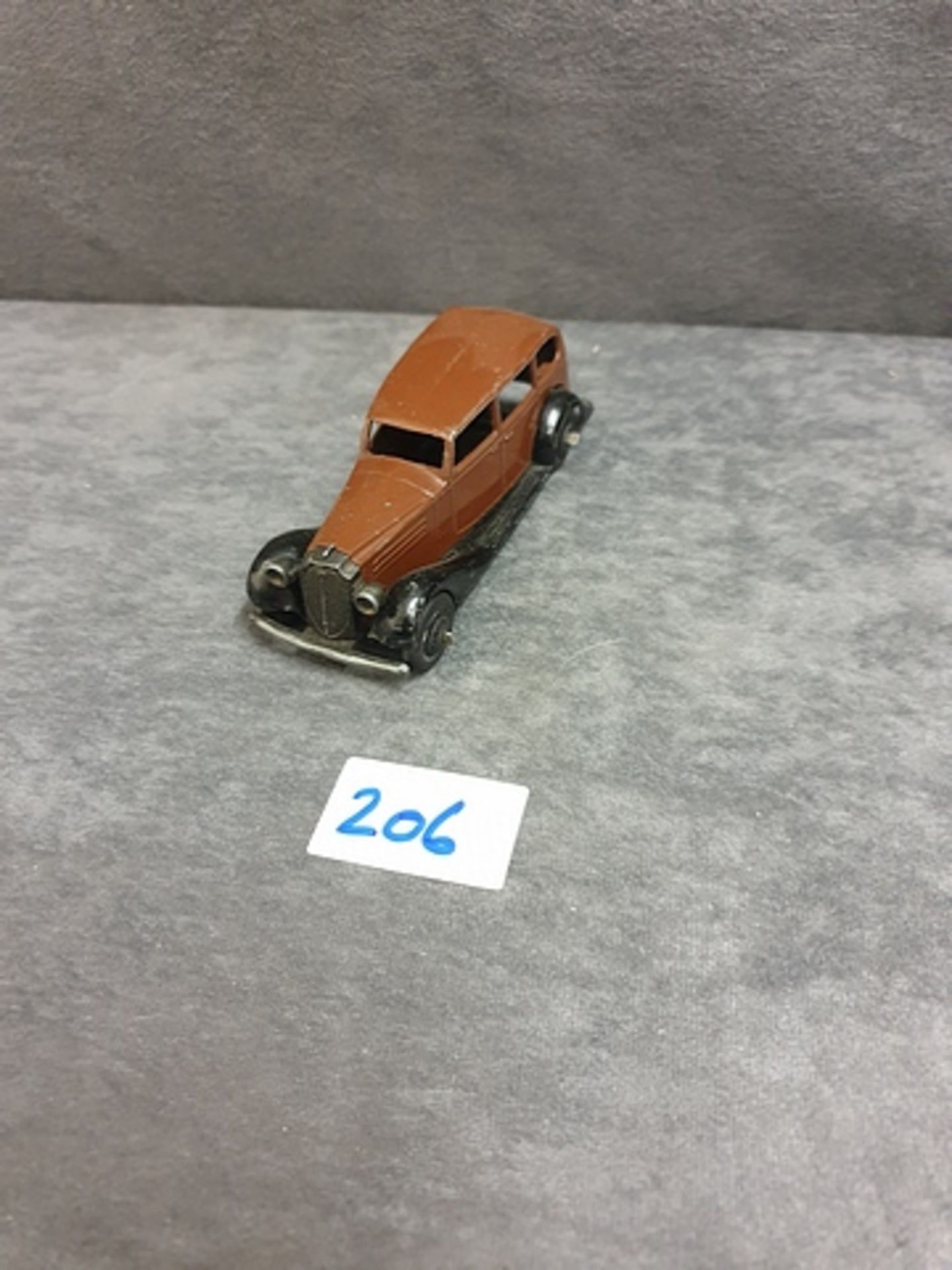 Dinky #30d Vauxhall 1946 In Brown Black Excellent Model Some Chipping Unboxed - Image 2 of 3