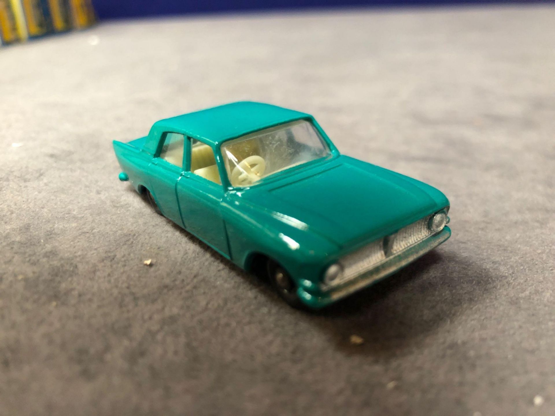 Matchbox Lesney #33b Ford Zephyr 6 Sea Green - Black Plastic Wheels Mint In Firm Type E Box - Image 2 of 4