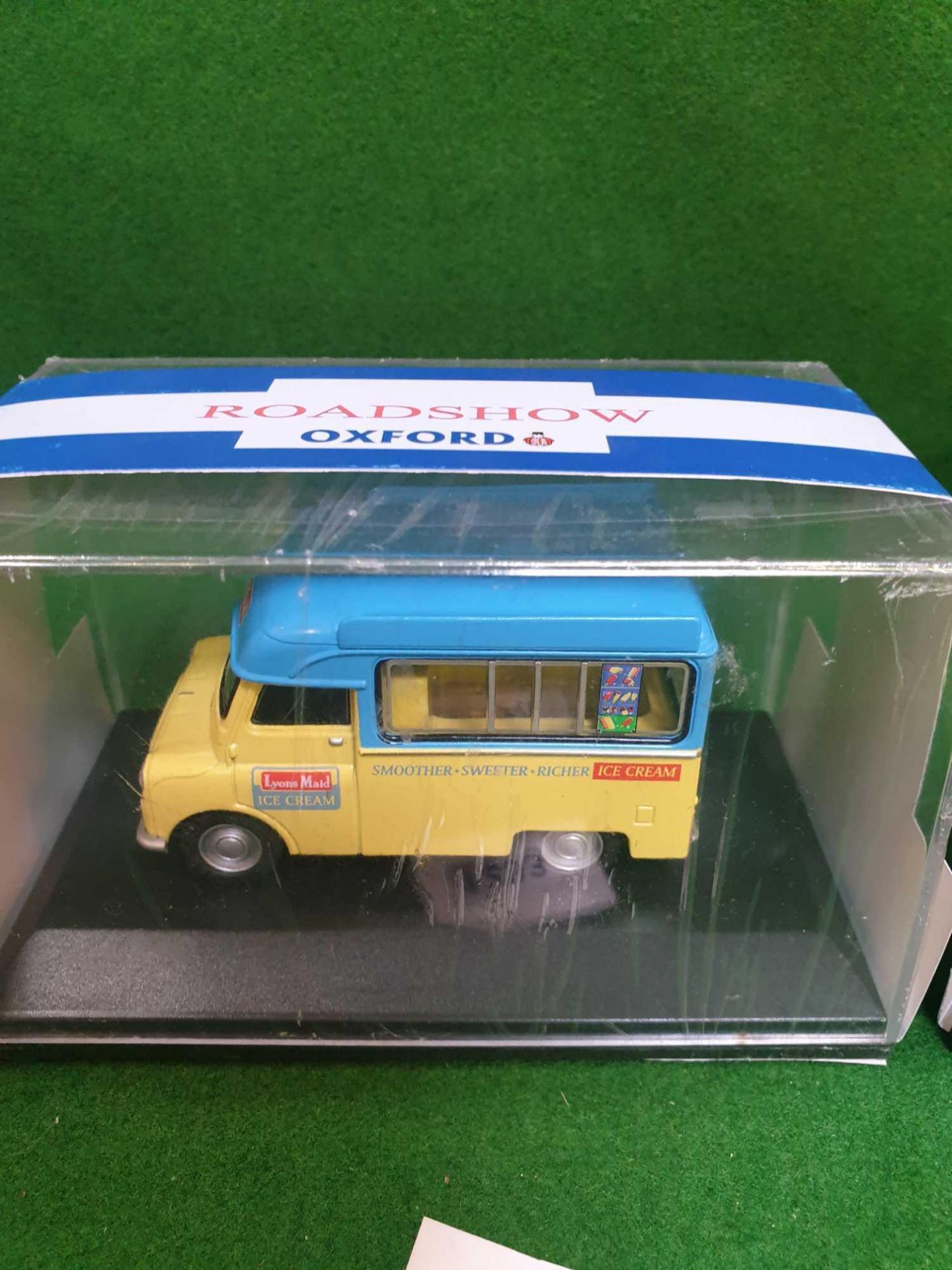 3x Oxford Road Show Diecast Models Comprising Of #CA003Oxford Diecast Bedford Ca Ice Cream Van Lyons - Image 4 of 4