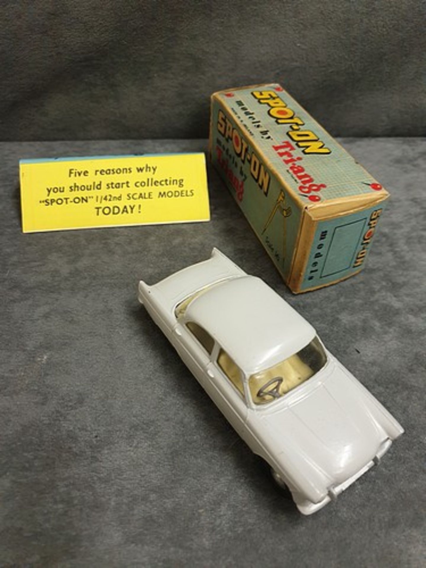 Spot-On Models By Tri-Ang Diecast #100 Ford Zodiac In Grey With Leaflet Virtually Mint 1 Tiny Chip - Image 2 of 3