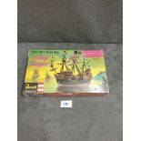 Revell H-377 | 1:72 Peter Pan's Pirate Ship Jolly Roger On Sprues With Instructions In Original