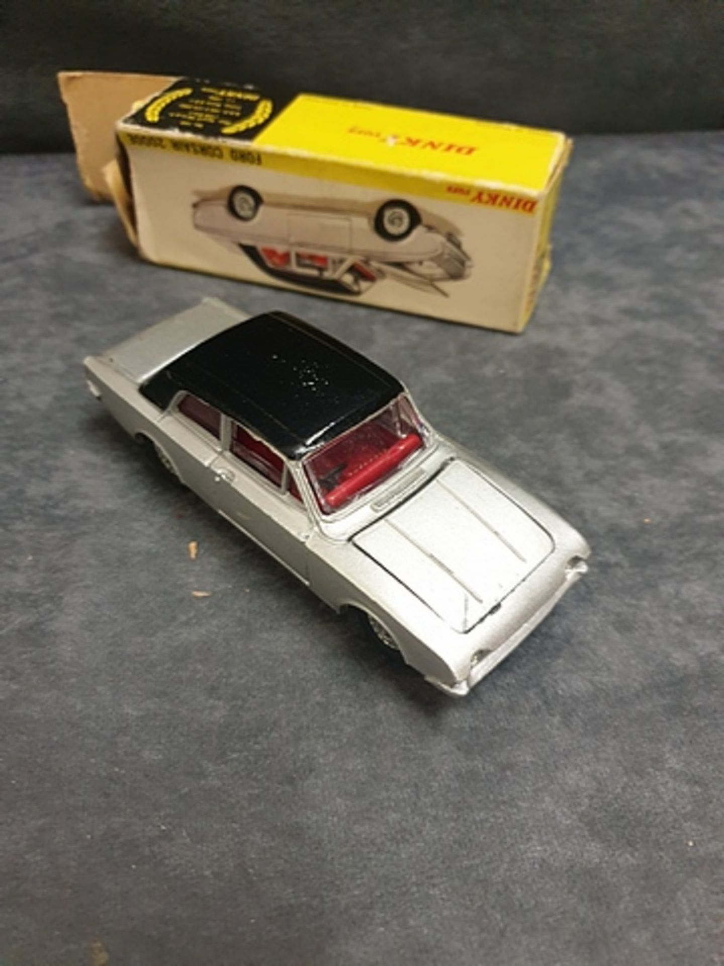 Dinky #169 Ford Corsair 2000E In Silver With A Black Roof And Red Interior Nr Mint Model Scratch - Image 2 of 3