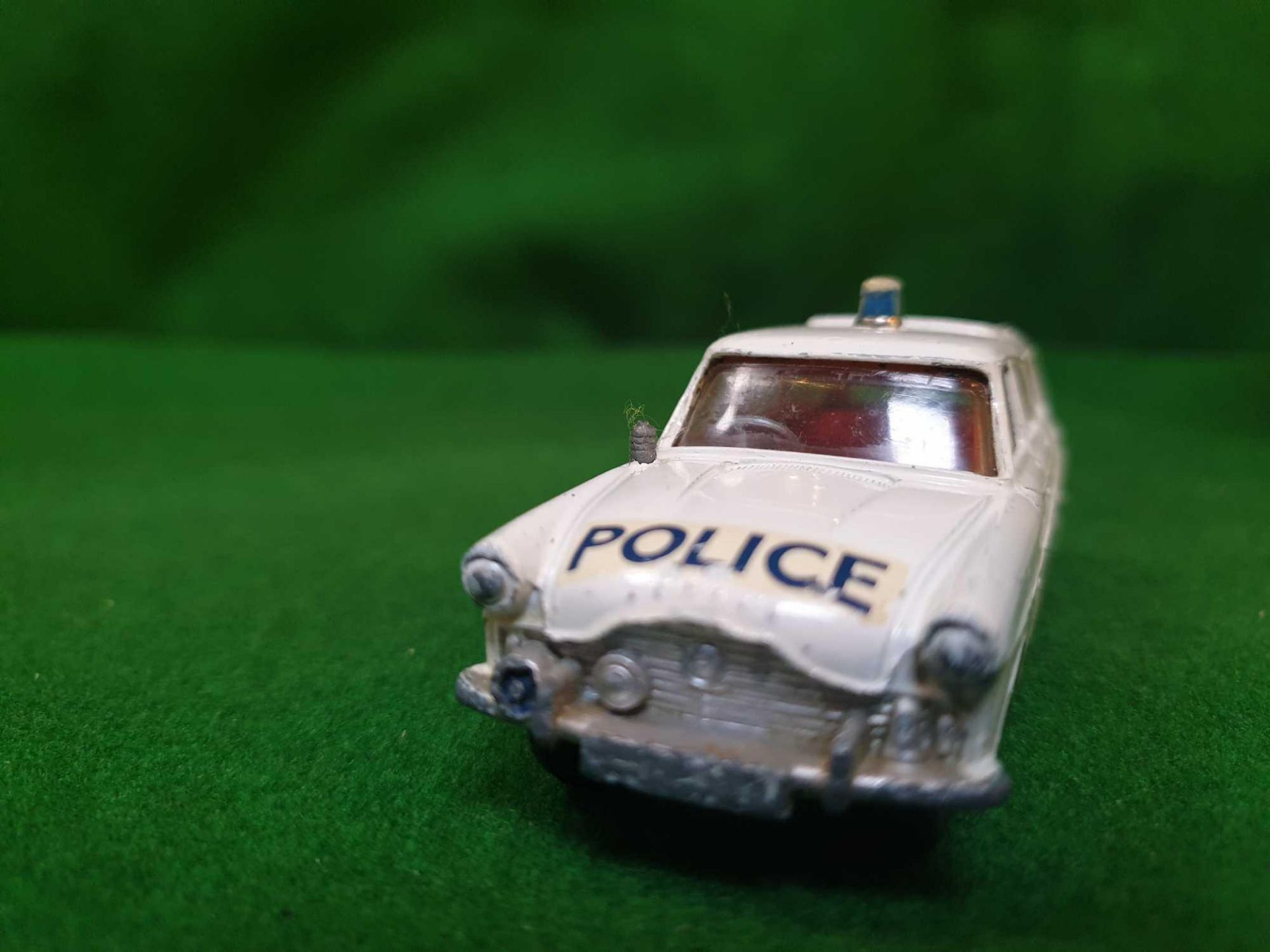 Corgi #419 Rare Ford Zephyr Motorway Patrol Car Cream Red Interior Spun Hubs Unboxed In Good Overall - Image 2 of 4