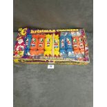 Vintage Boxed 10 Crepe Christmas Crackers With Cut Out Santa On Base Split Original Cellophane