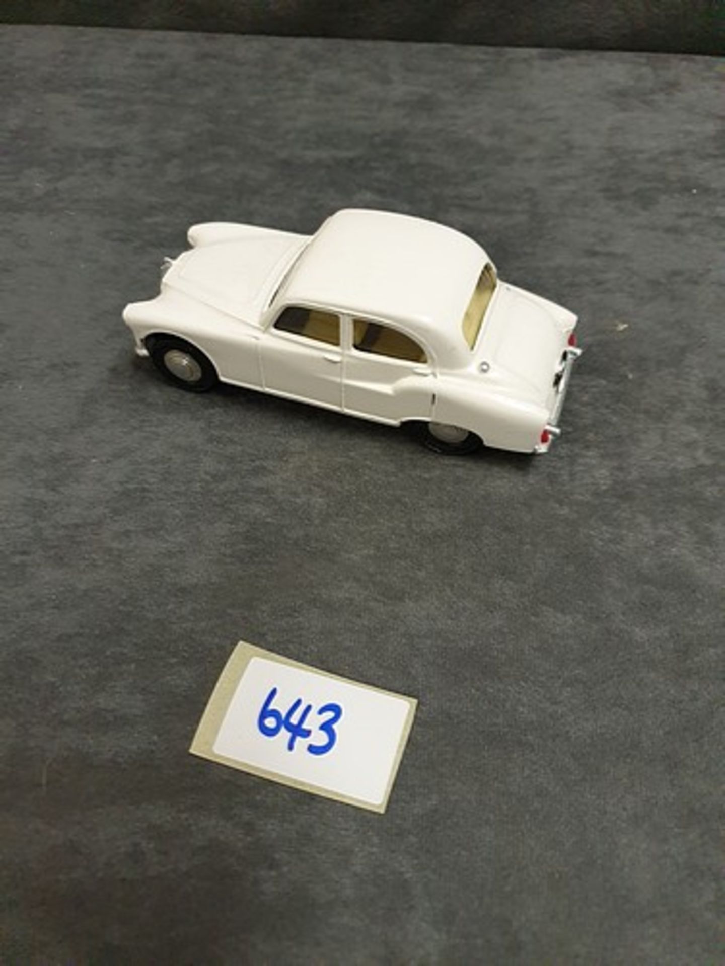 Spot-On By Tri-Ang Models Diecast #101 Armstrong Siddeley Sapphire In White And Cream Interior Model - Image 3 of 4