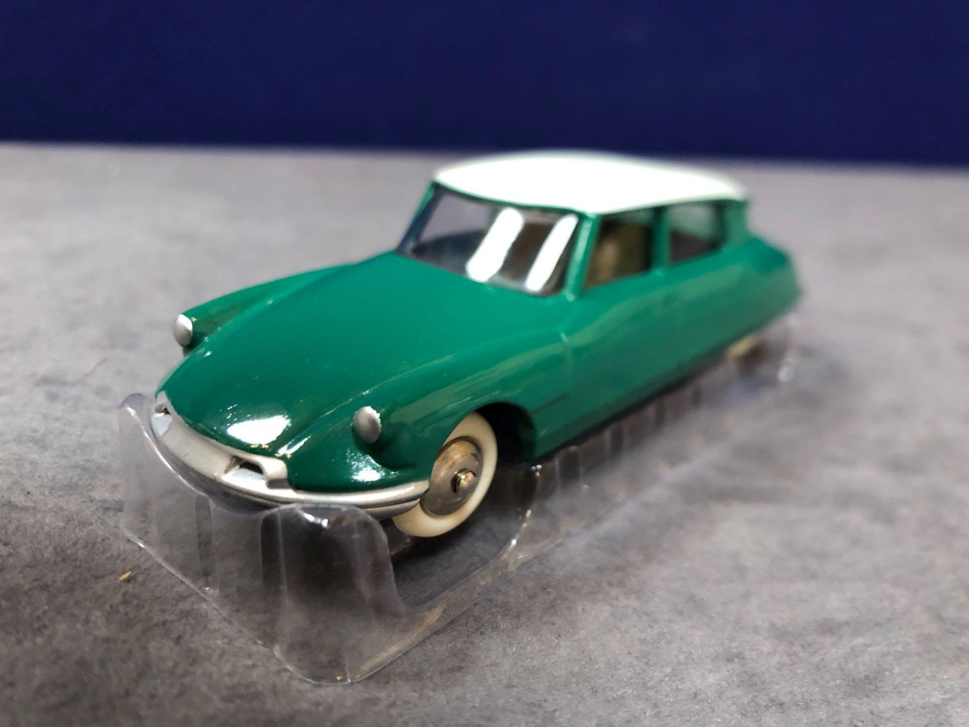 Dinky (Norev Edition) #24CP Citron DS19 Mint In Box 1958-1959 - Bild 2 aus 3