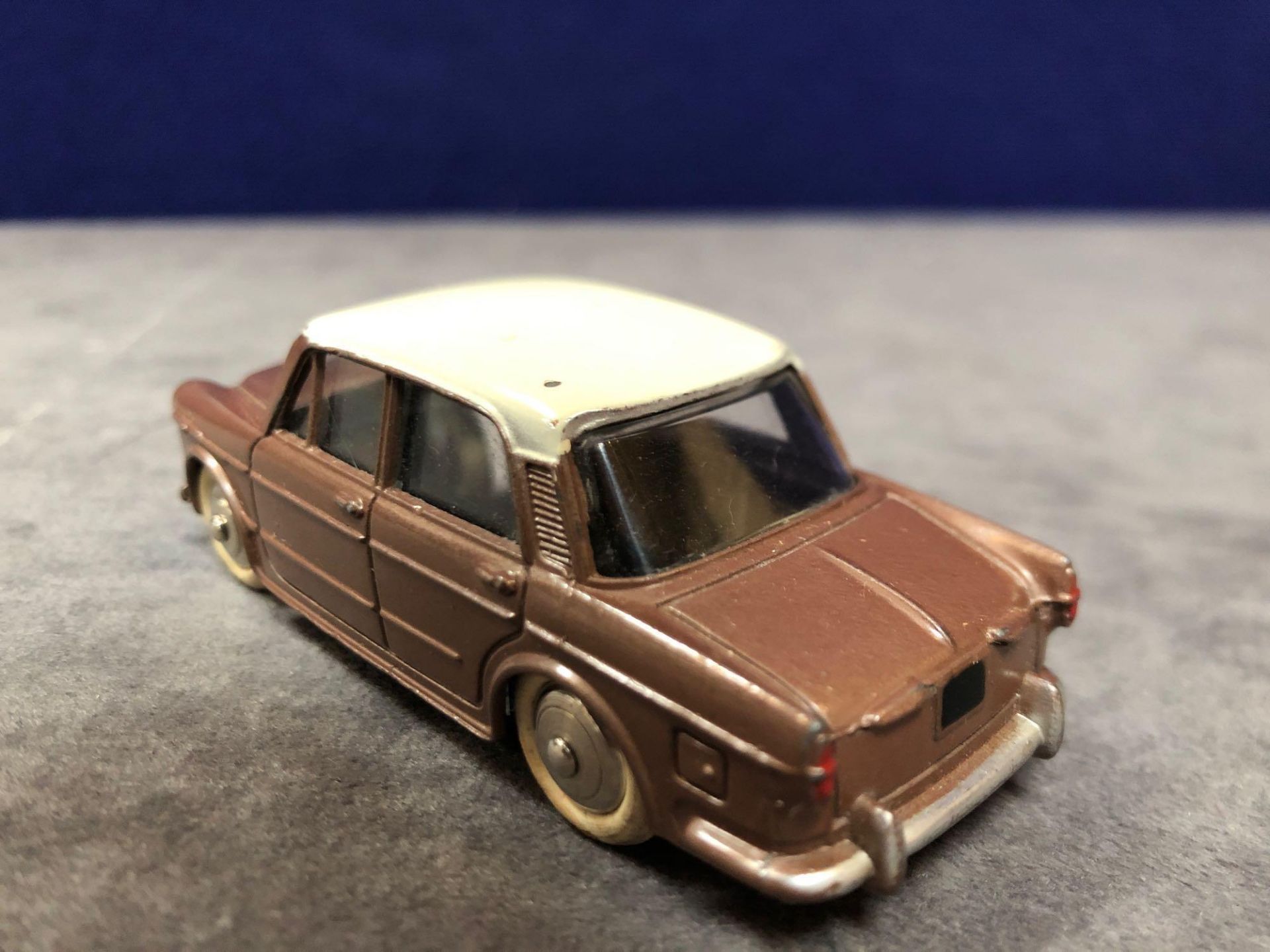 Dinky (France) Diecast #531 Fiat 1200 Grand Vue Brown/Cream - Silver Detailing. In Brown With A - Bild 3 aus 3