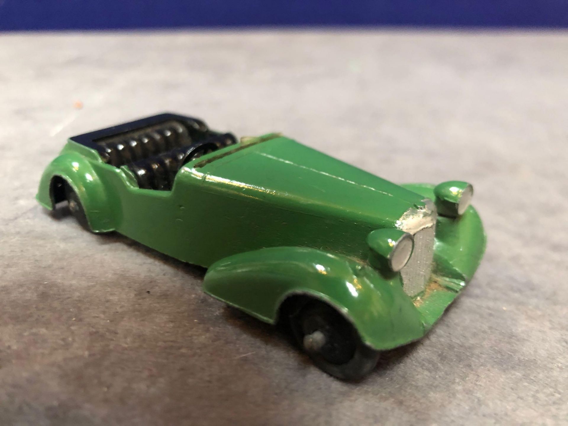 Dinky #38d Alvis Sports Tourer Green/Black - Post War With Ridged Hubs Unboxed Excellent - Image 2 of 4