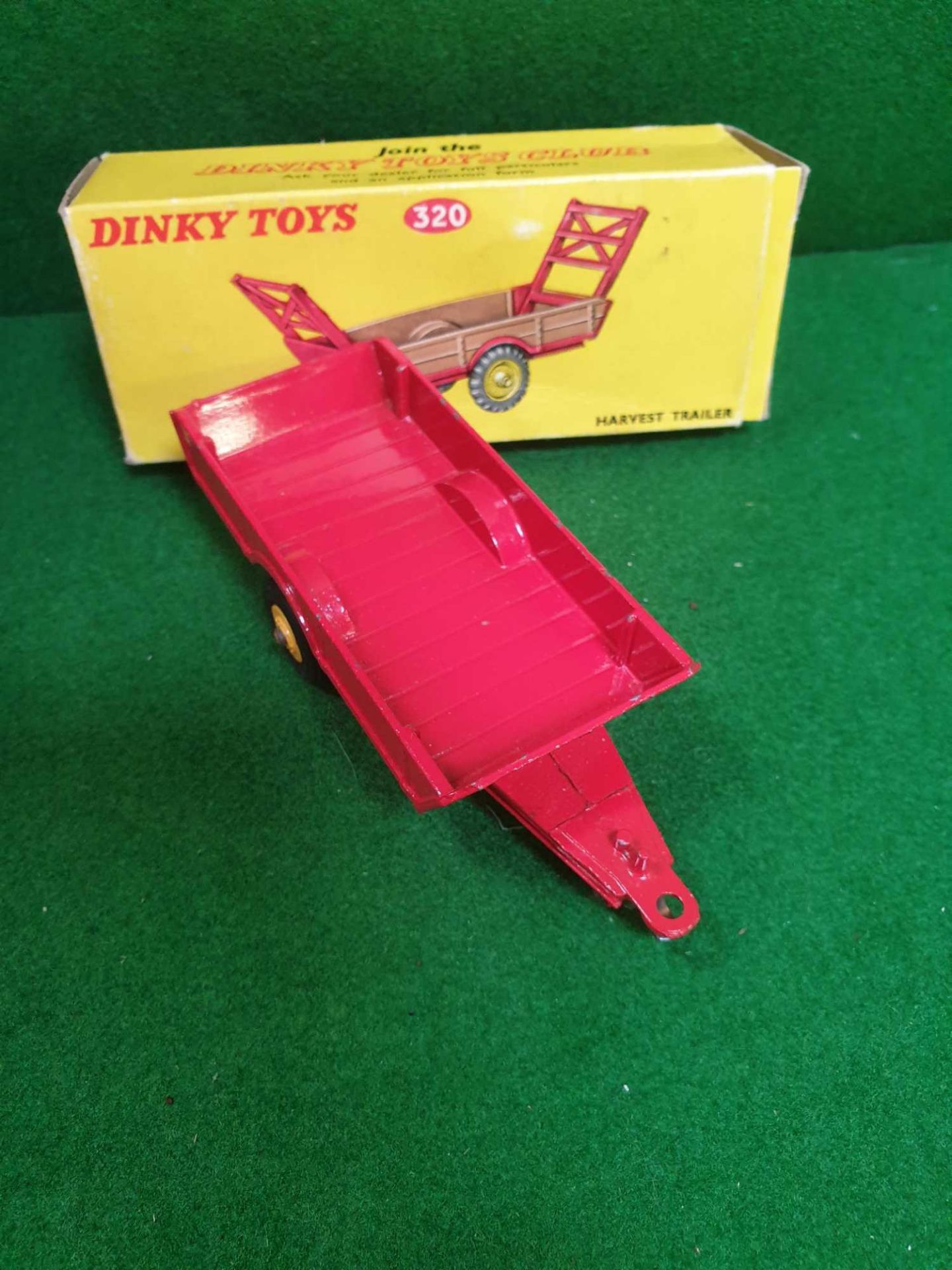 Dinky #320 Halesowen Harvest Trailer Red/Yellow Virtually Mint A Couple Of Pin Pricks And Missing - Image 2 of 2