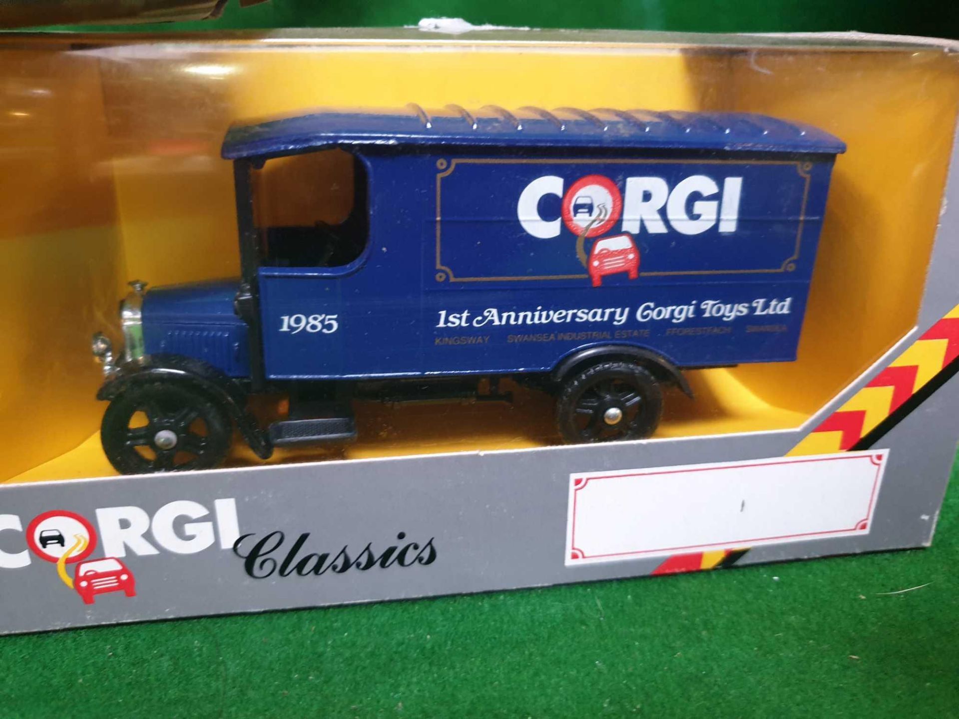 A Set Of 3 X Corgi Classics Diecast Vehicles Comprising Of #52281 Corgi Classics C923 1929 - Image 3 of 4