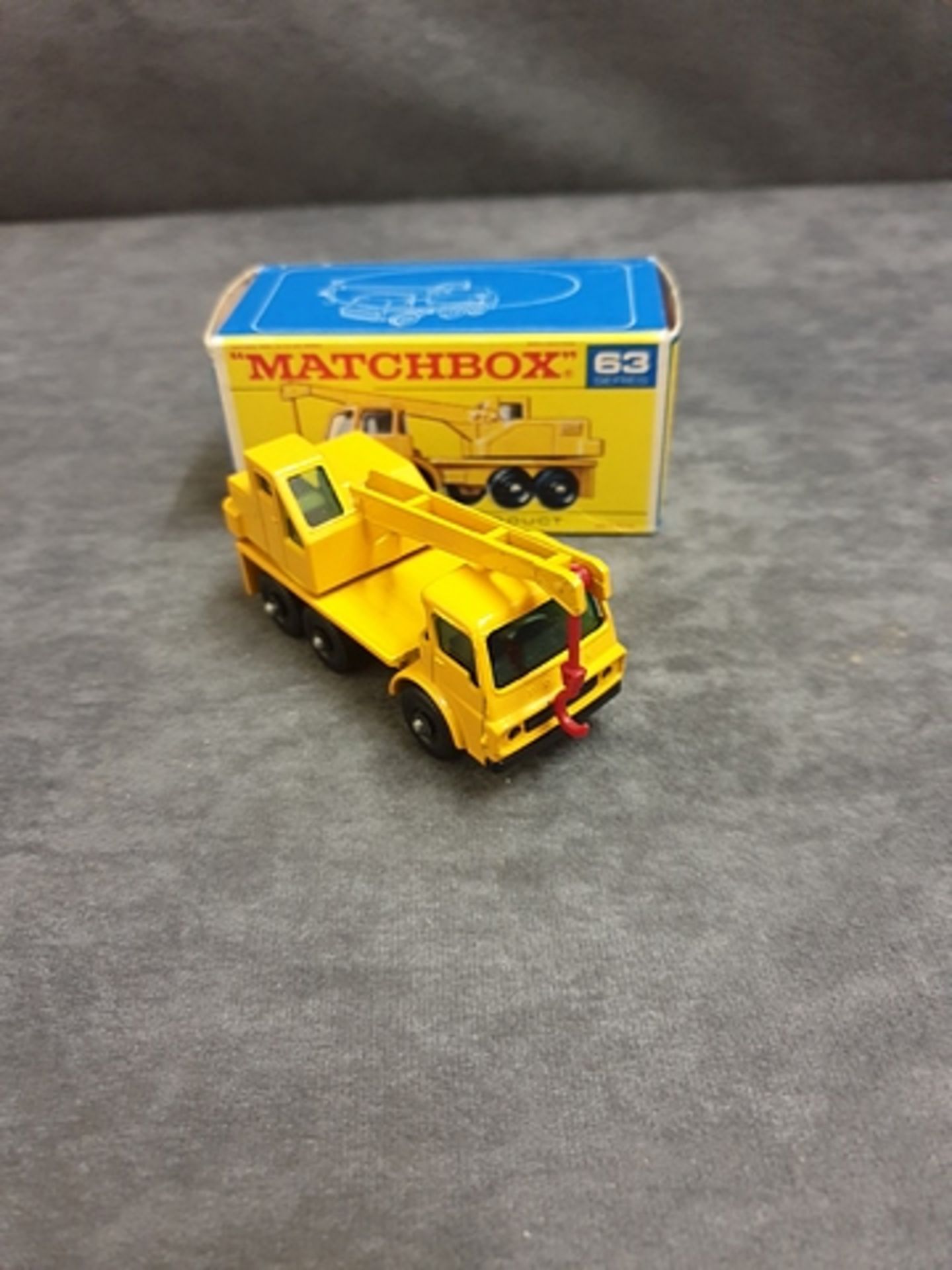 Matchbox Lesney Diecast #63c Dodge Crane Truck In Yellow In A Crisp F Type Box 1968-1970 - Image 2 of 3