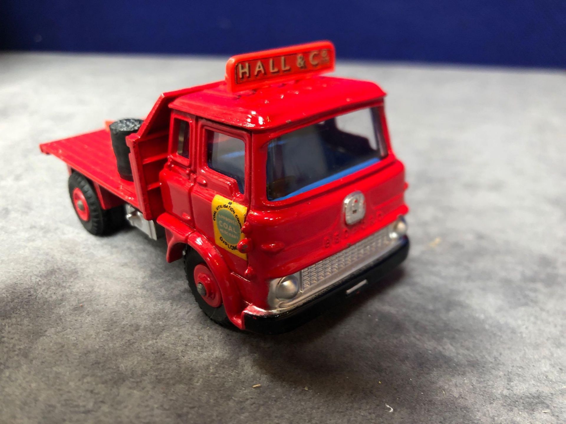 Dinky #425 Bedford TK Coal Wagon Red - Plastic Wheels. Comes With 6 Sacks Of Coal And Scales Mint - Image 2 of 4