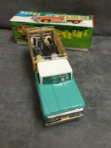 Friction Powered 1970's Rare #MF985 Fowls Transporter Truck In Original Box - Image 4 of 5