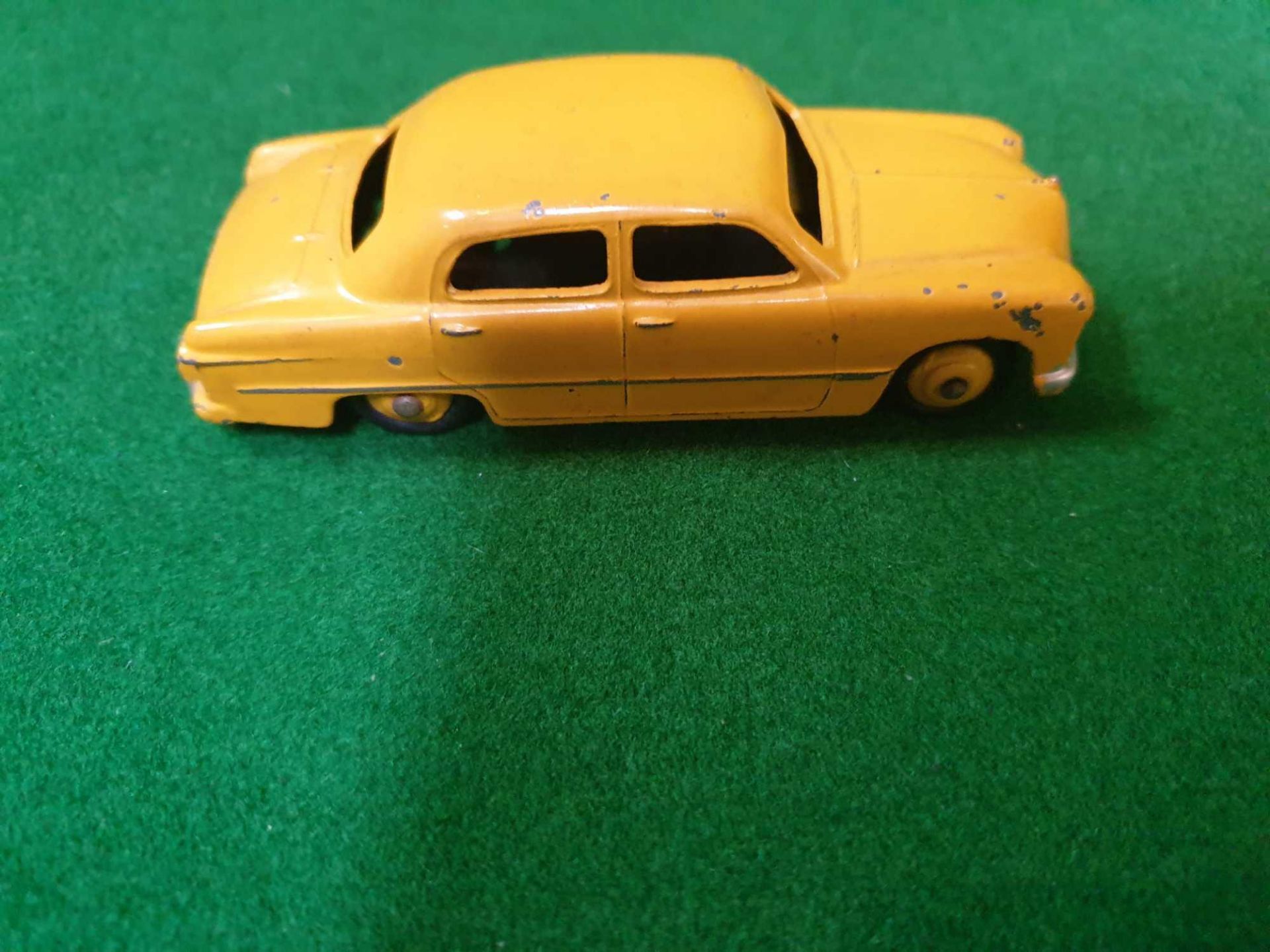 Dinky #139a Ford Fordor Sedan Yellow Good Condition Without Box 1949-1954