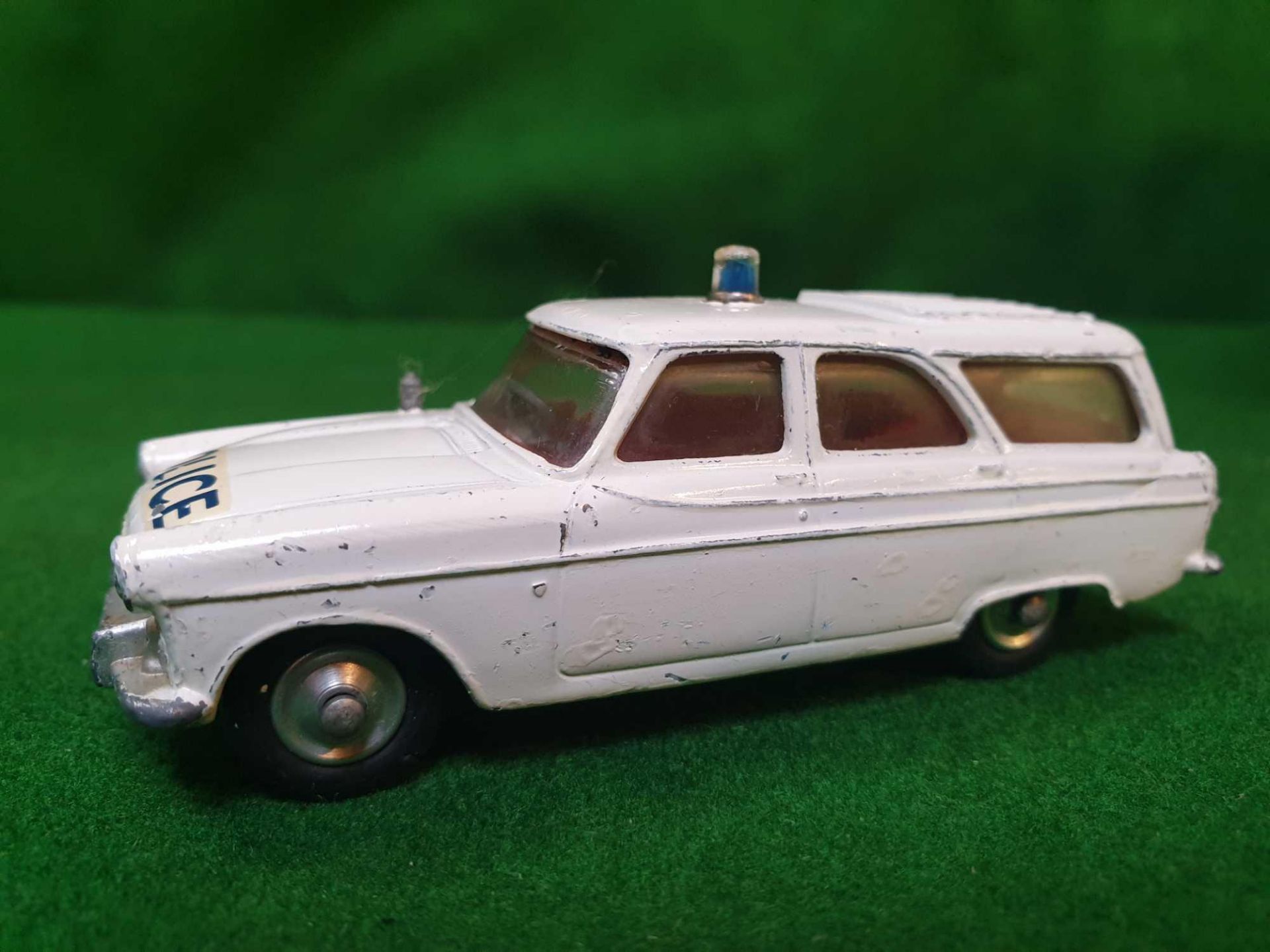 Corgi #419 Rare Ford Zephyr Motorway Patrol Car Cream Red Interior Spun Hubs Unboxed In Good Overall