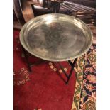 Round tray table with black metal legs