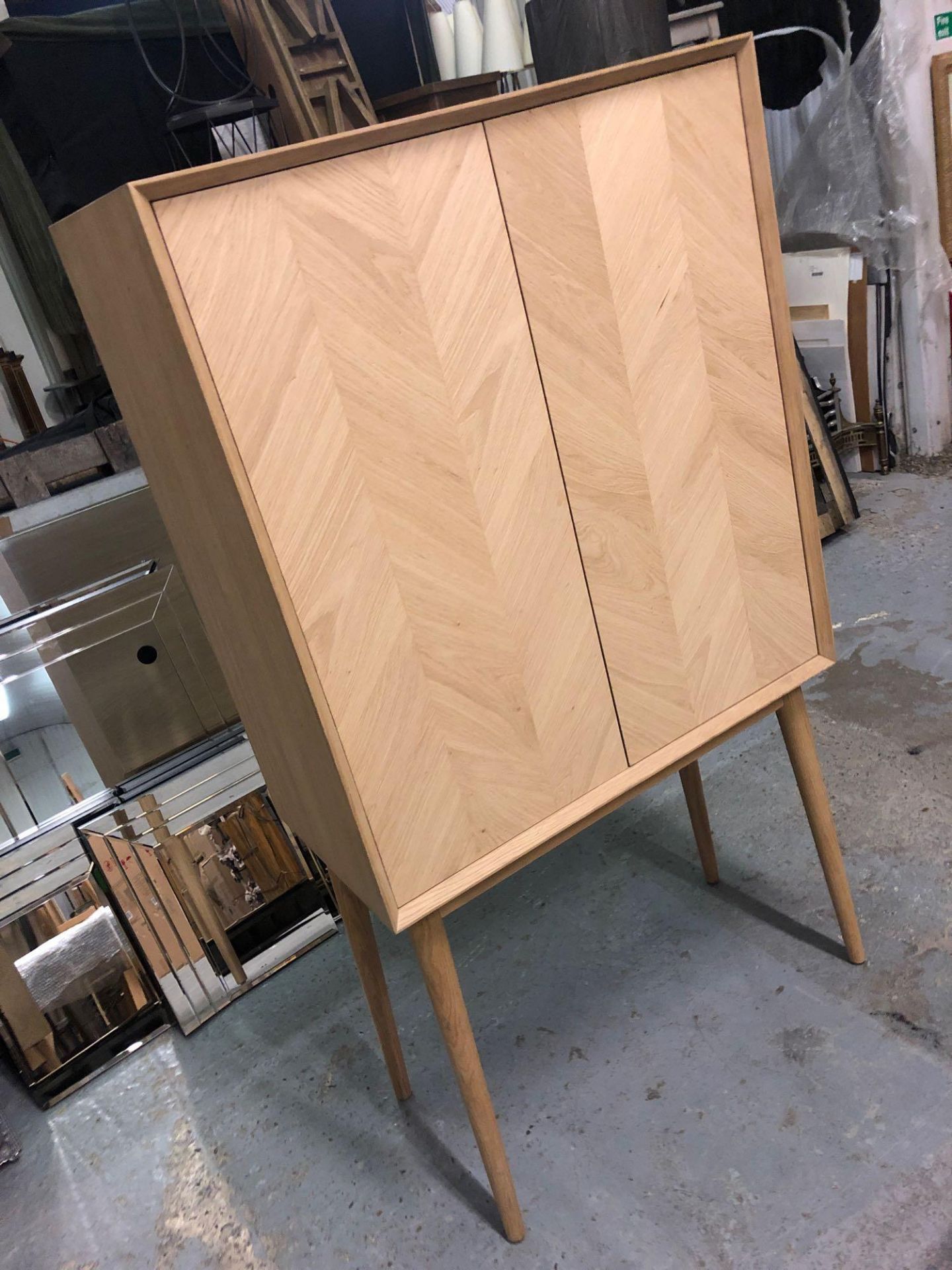 Milano 2 Door Cocktail Cabinet 850 x 430 x 1570mm - Image 2 of 3