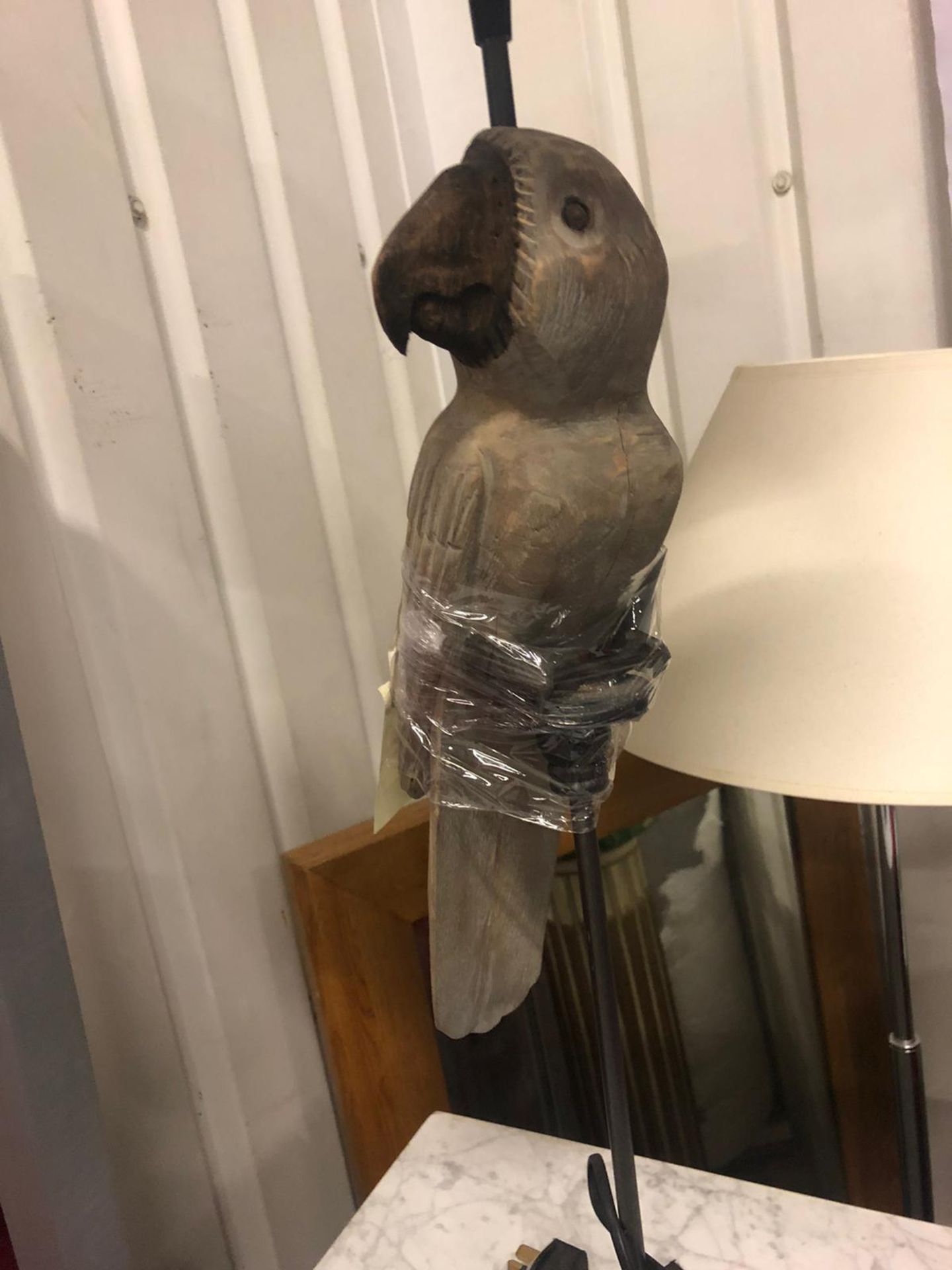 Bluebone parrot table lamp - Image 2 of 4