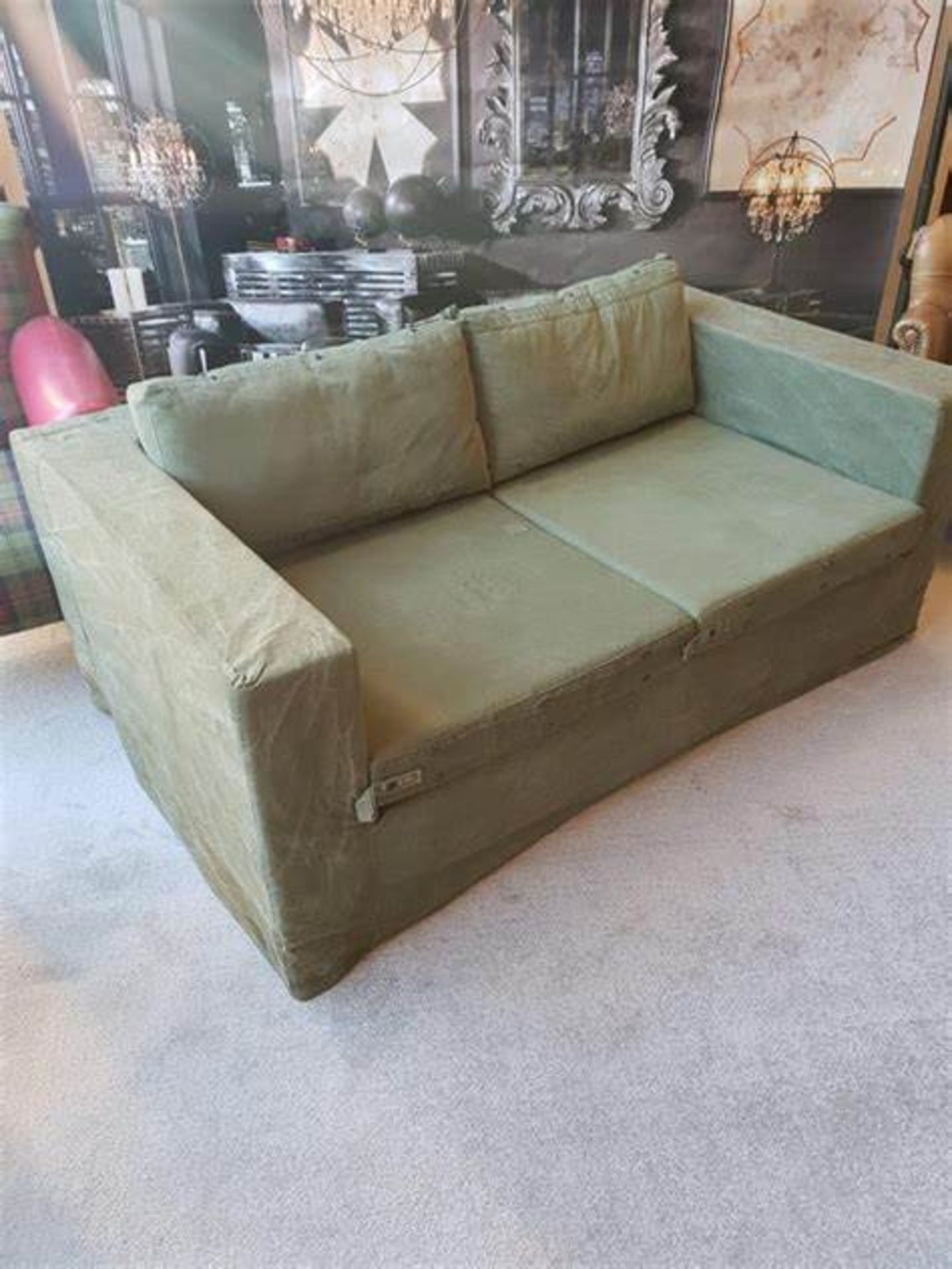 Canvas Cube Sofa This Sofa Features A Minimal Stripped Down Design Concept And Vintage Olive Green - Bild 2 aus 3