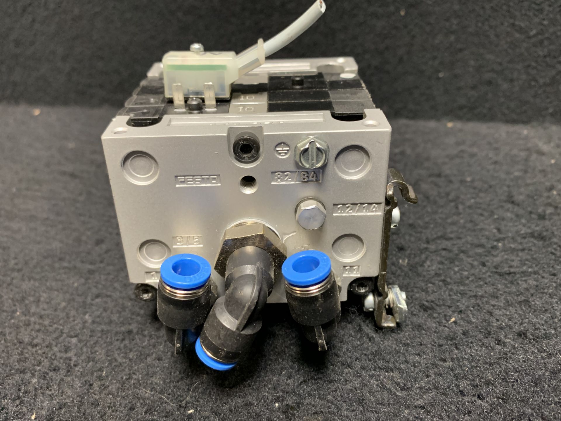 FESTO ELECTRIC VALVE MANIFOLD CPV10-VI 18200 - Image 4 of 6