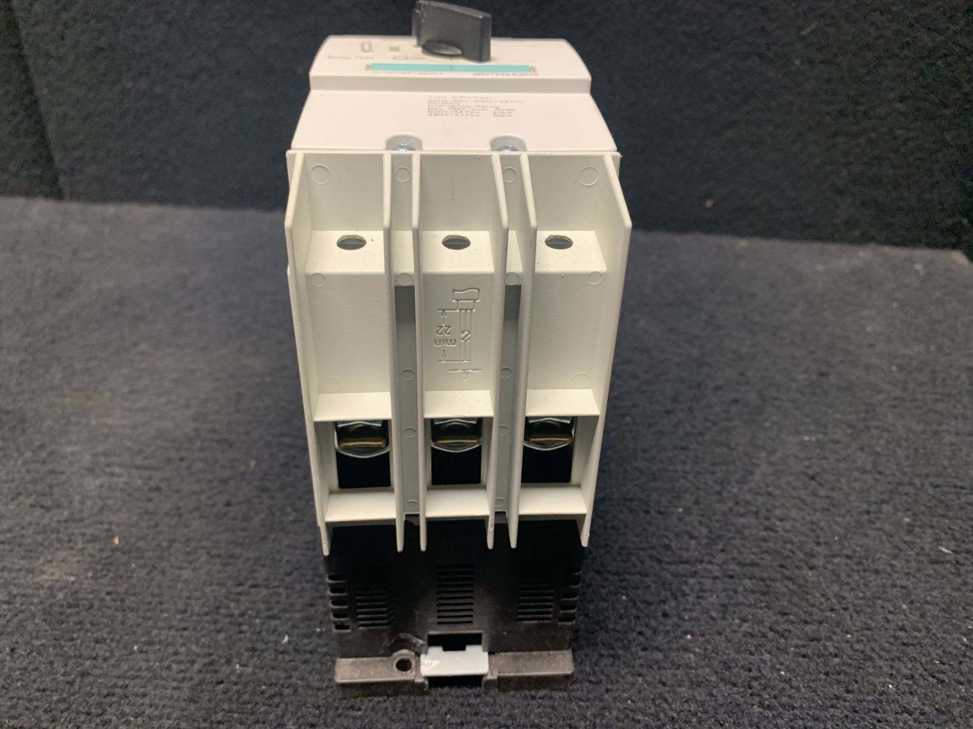 SIEMENS CIRCUIT BREAKER 3RV1742-5JD10,3P 50A - Bild 5 aus 7