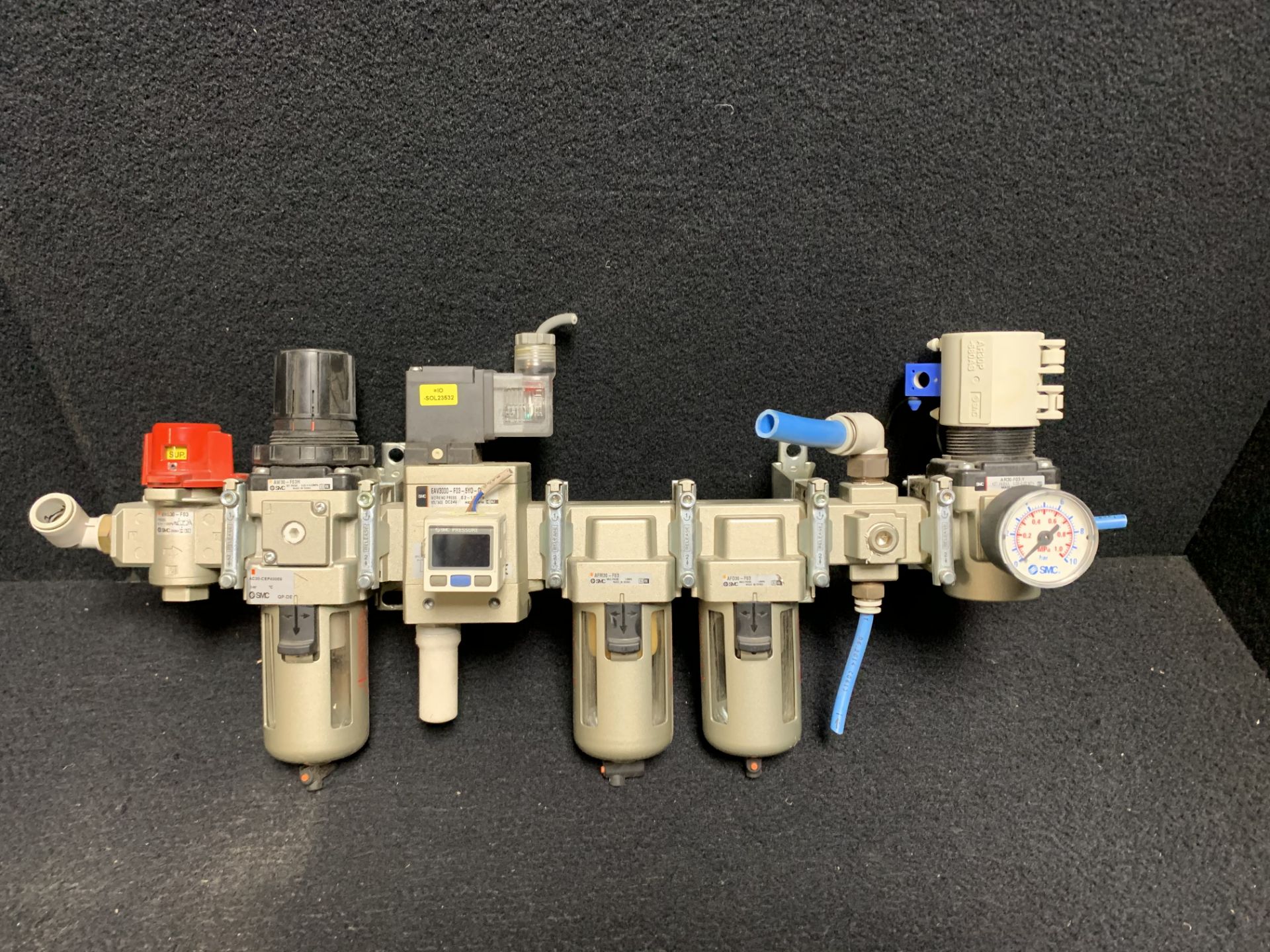 SMC VALVE SOFT START MODULATOR EAV3000-F03-5Y0-Q - Bild 2 aus 5