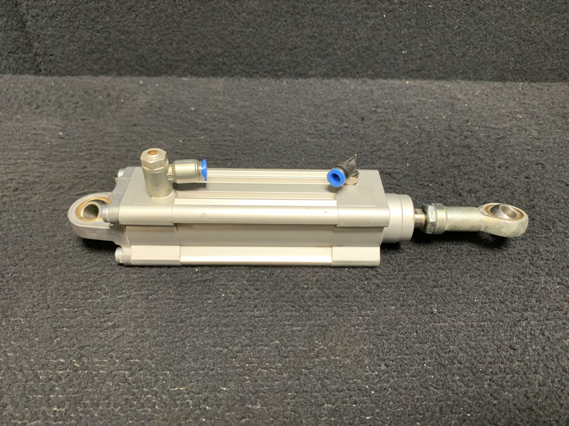 NEW OUT OF BOX - FESTO ELECTRIC DSBC-63-50-PA-N3 PNEUMATIC CYLINDER - Image 4 of 5