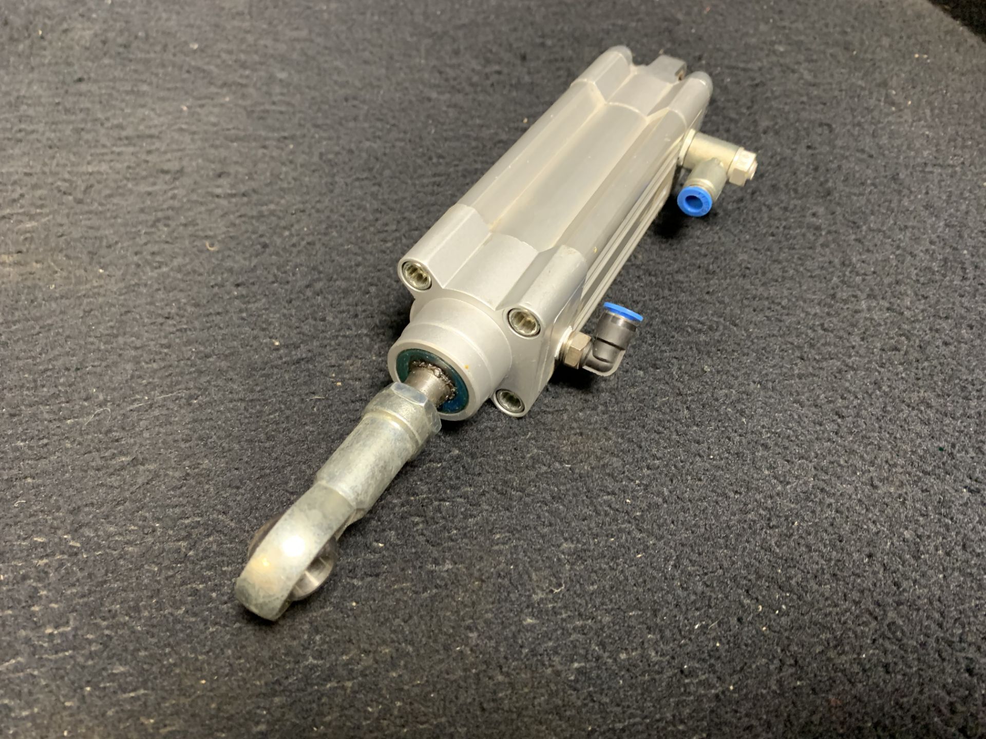 NEW OUT OF BOX - FESTO ELECTRIC DSBC-63-50-PA-N3 PNEUMATIC CYLINDER - Image 5 of 5
