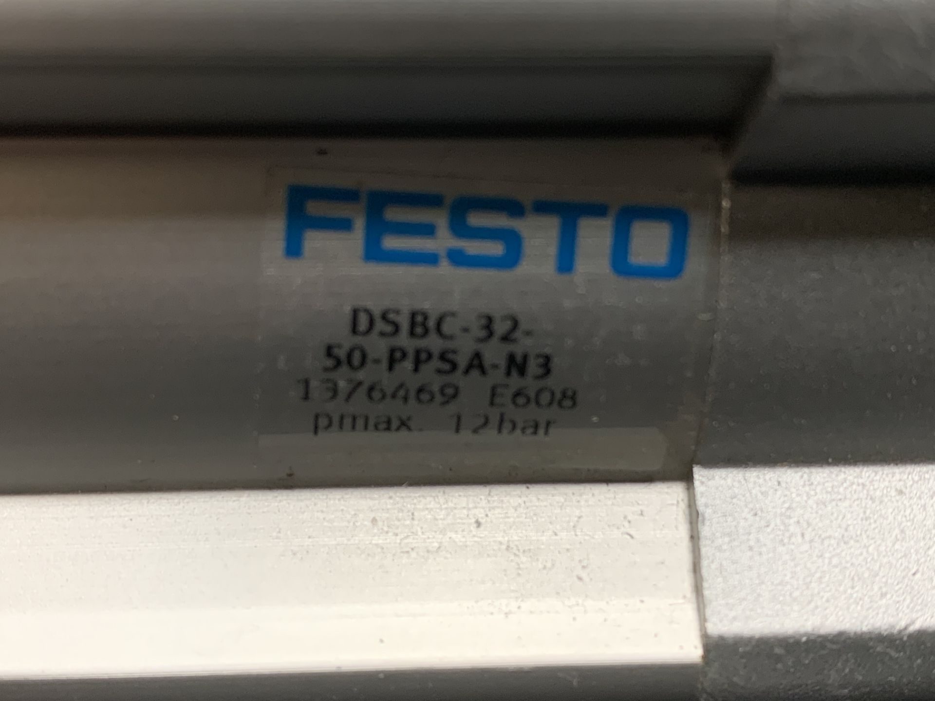 NEW OUT OF BOX - FESTO ELECTRIC DSBC-63-50-PA-N3 PNEUMATIC CYLINDER - Image 2 of 5