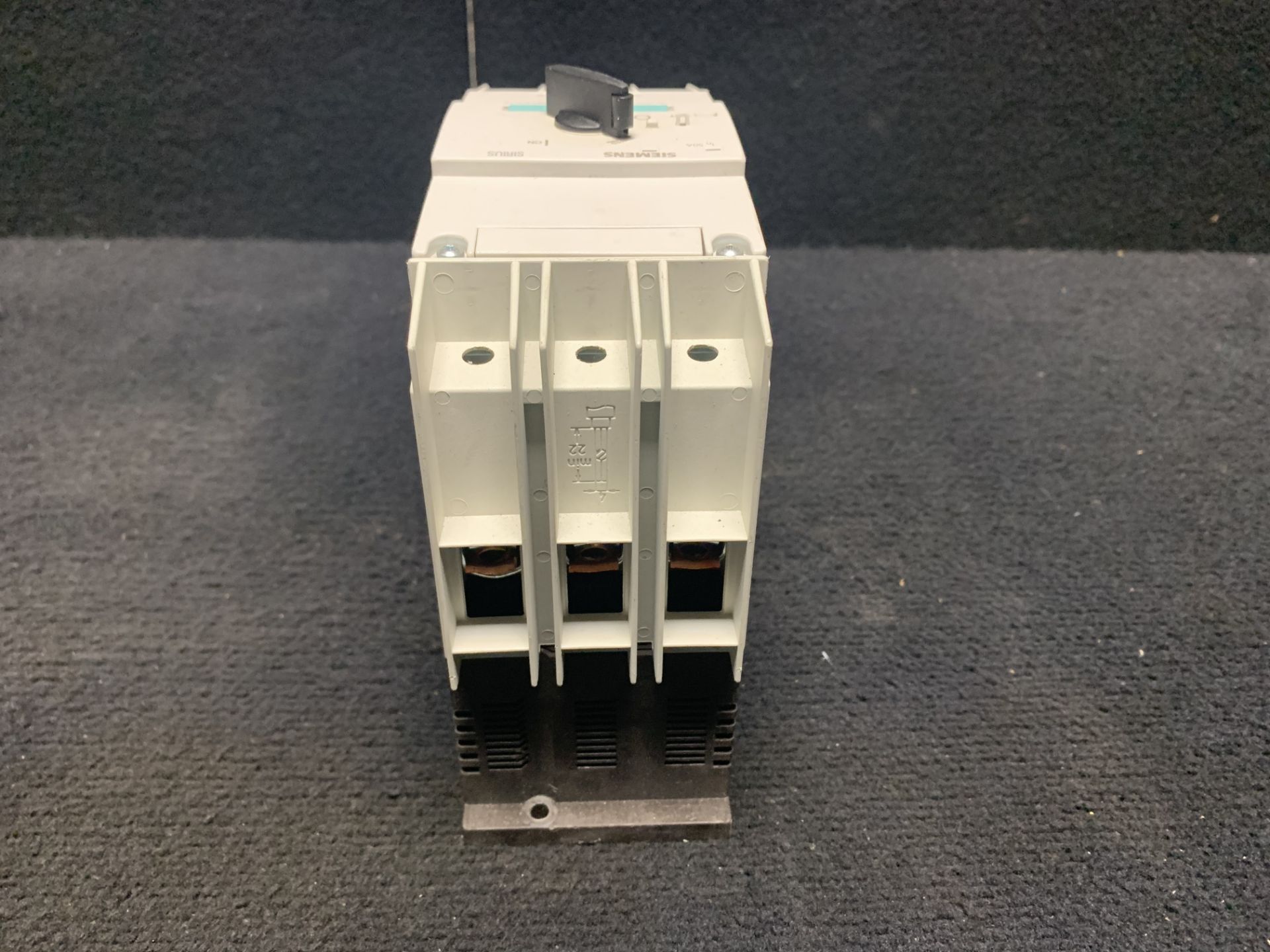 SIEMENS CIRCUIT BREAKER 3RV1742-5JD10,3P 50A - Bild 3 aus 7