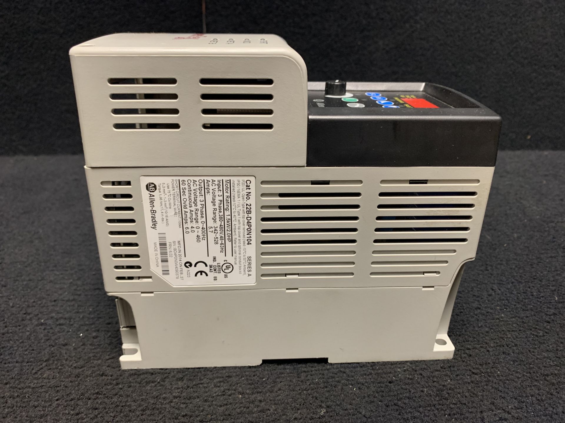 ALLEN BRADLEY POWERFLEX 40 DRIVE 22B-D1P4N104, 0.5 HP 0.4 KW 1.4 AMP 3 PHASE 460 VAC - Image 4 of 8