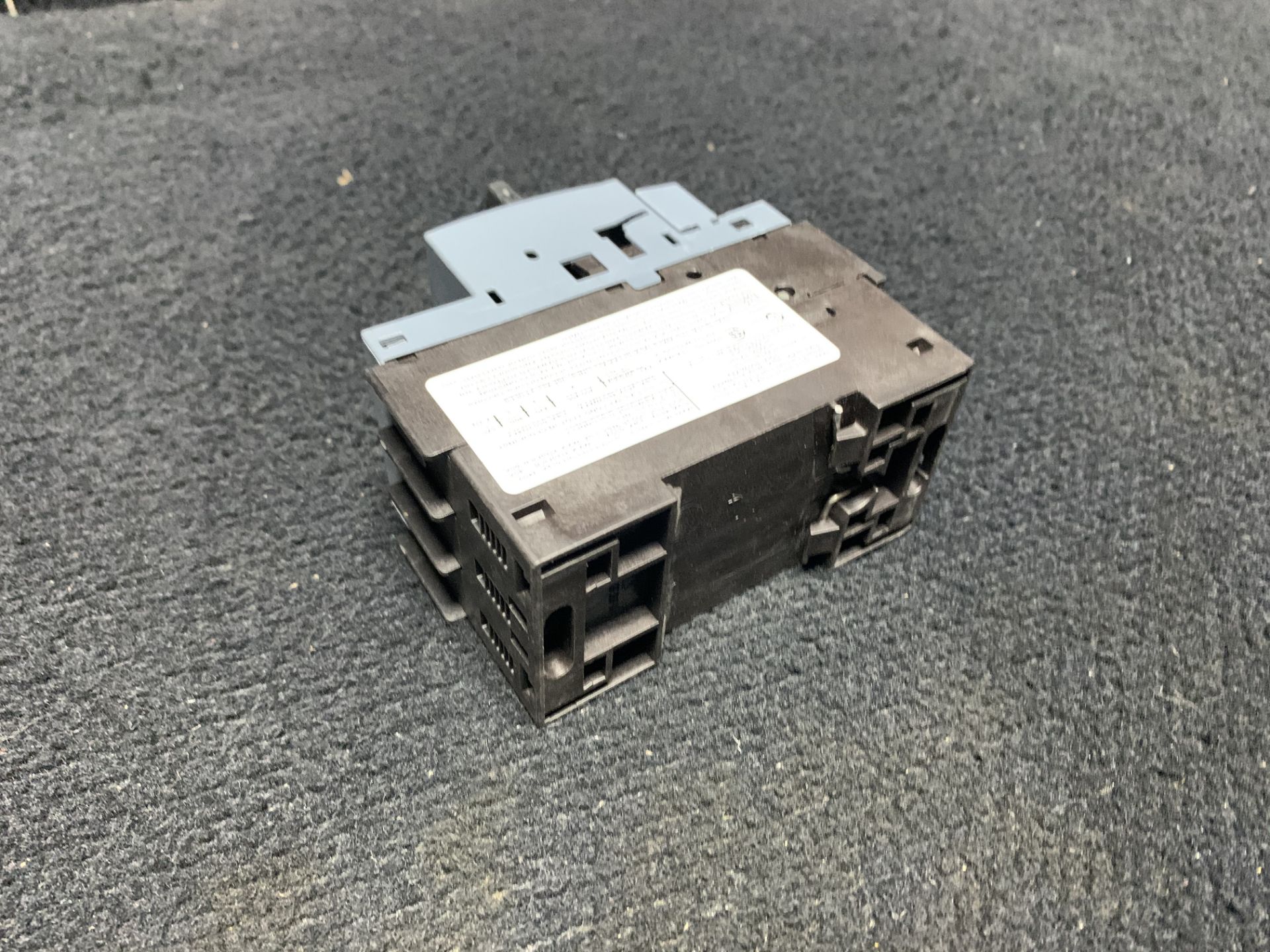 SIEMENS CIRCUIT BREAKER MOTOR STARTER/PROTECTION 3RV2011-1JA10, SIZE S00 7-10AMP - Image 3 of 4