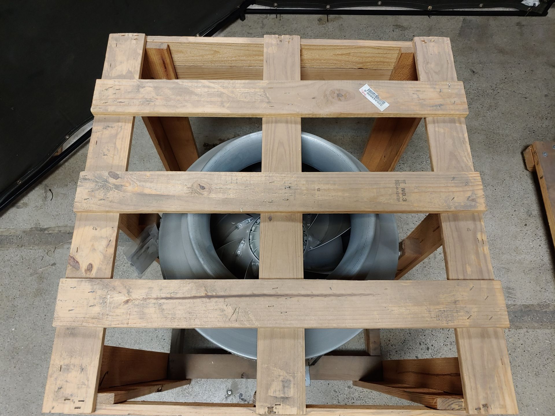 NEW OUT OF BOX - FANTECH ROUND INLINE MIXED FLOW CENTRIFUGAL FAN FKD-18XL, 18" DUCT (6,236 CFM) - Image 3 of 5