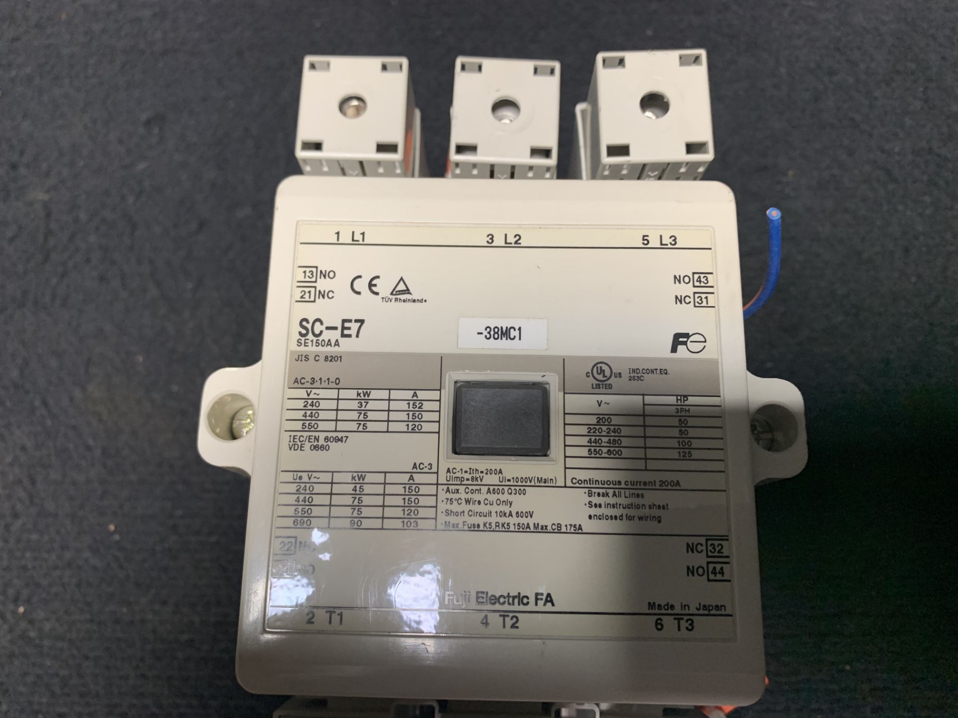 FUJI ELECTRIC CONTACTOR SC-E7-200V, 200-250VAC 50/60HZ 200-240VDC - Image 2 of 4