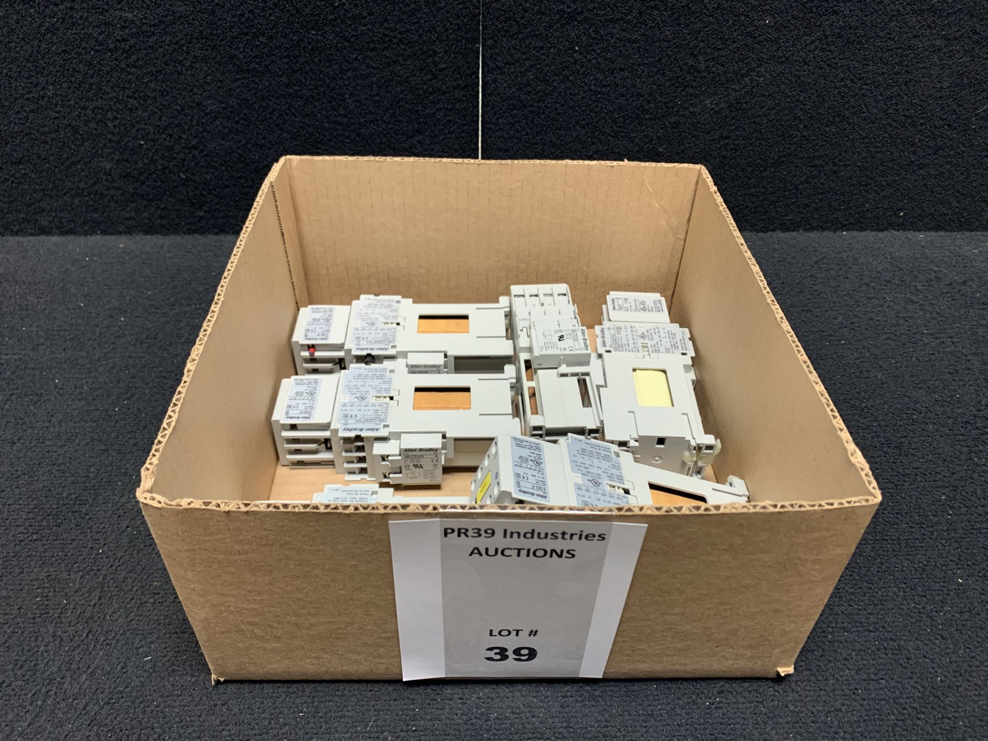 ALLEN BRADLEY 100-C23Z*01 3-POLE CONTACTOR 23A 600V MAX - Image 4 of 4