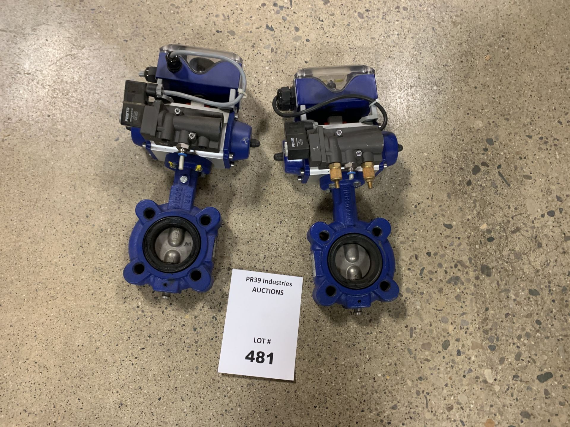 REVO BUTTERFLY VALVE WITH ACTUATOR RD70060050R - LOT OF 2