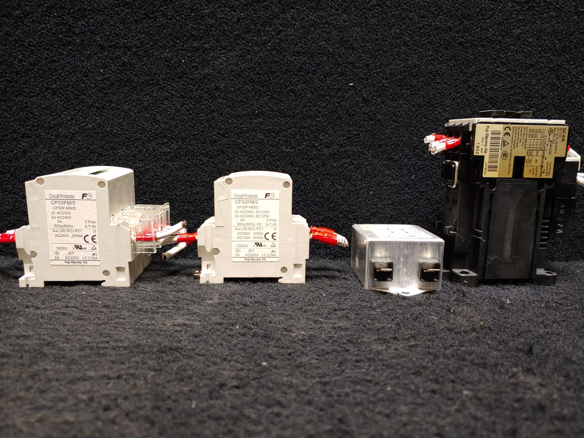 FUJI ELECTRIC SC13AG-E10 CONTACTOR 20A, 3-POLE, 24VDC, 1NO/1NC, 50/60HZ AND SCHURTER 5500.2044 FMW-5 - Image 3 of 7