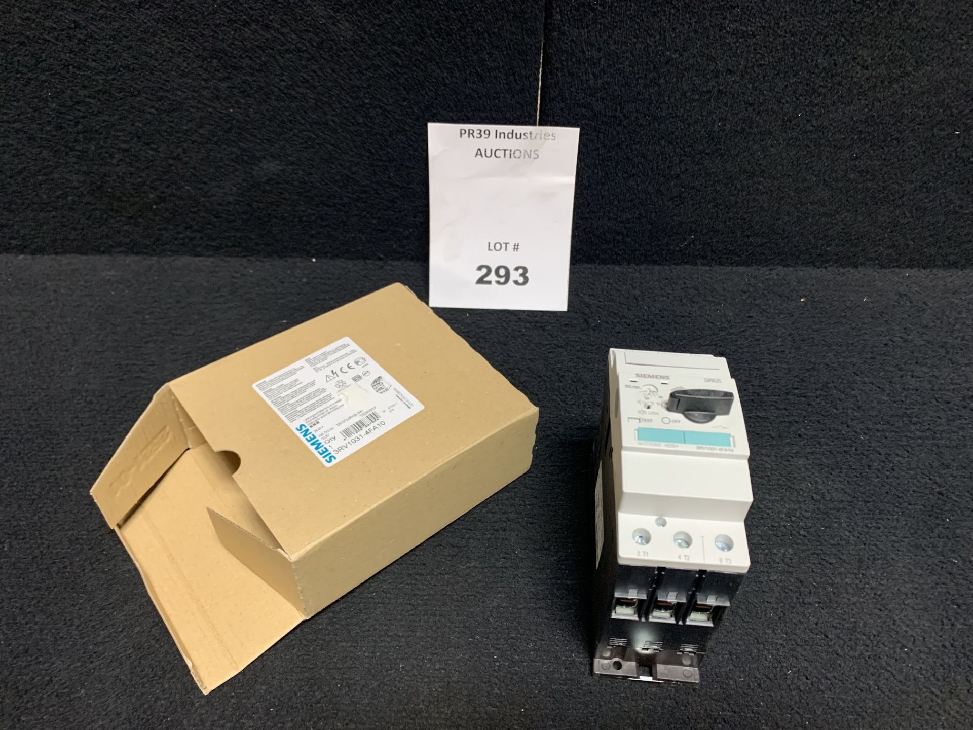 NEW IN BOX - SEIMENS 3RV1031-4FA10 CIRCUIT BREAKER